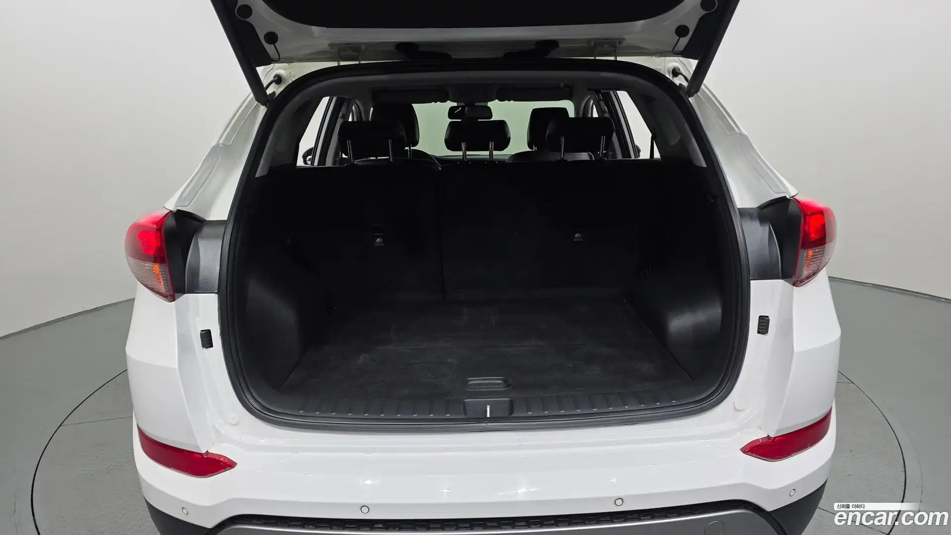 Tucson Hyundai 2016.8-OPTION-024