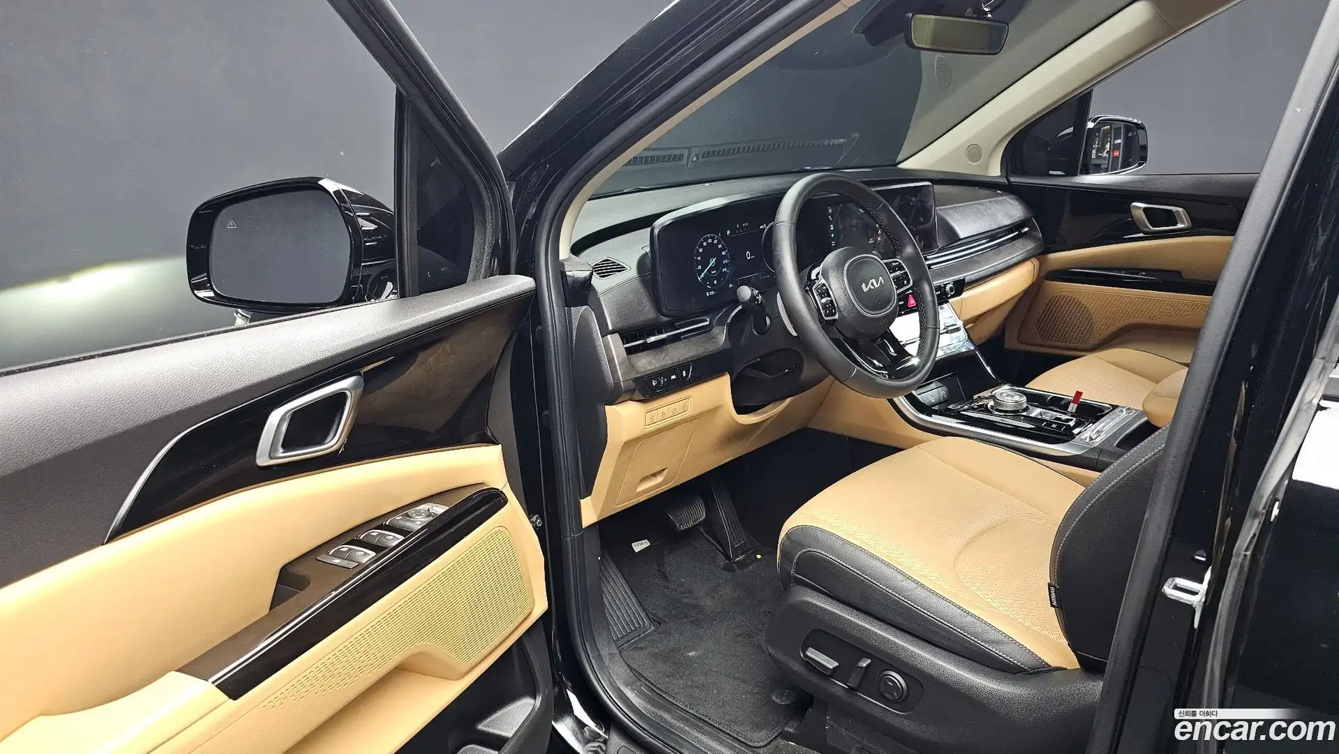Canival Kia 2023.0-INNER-010