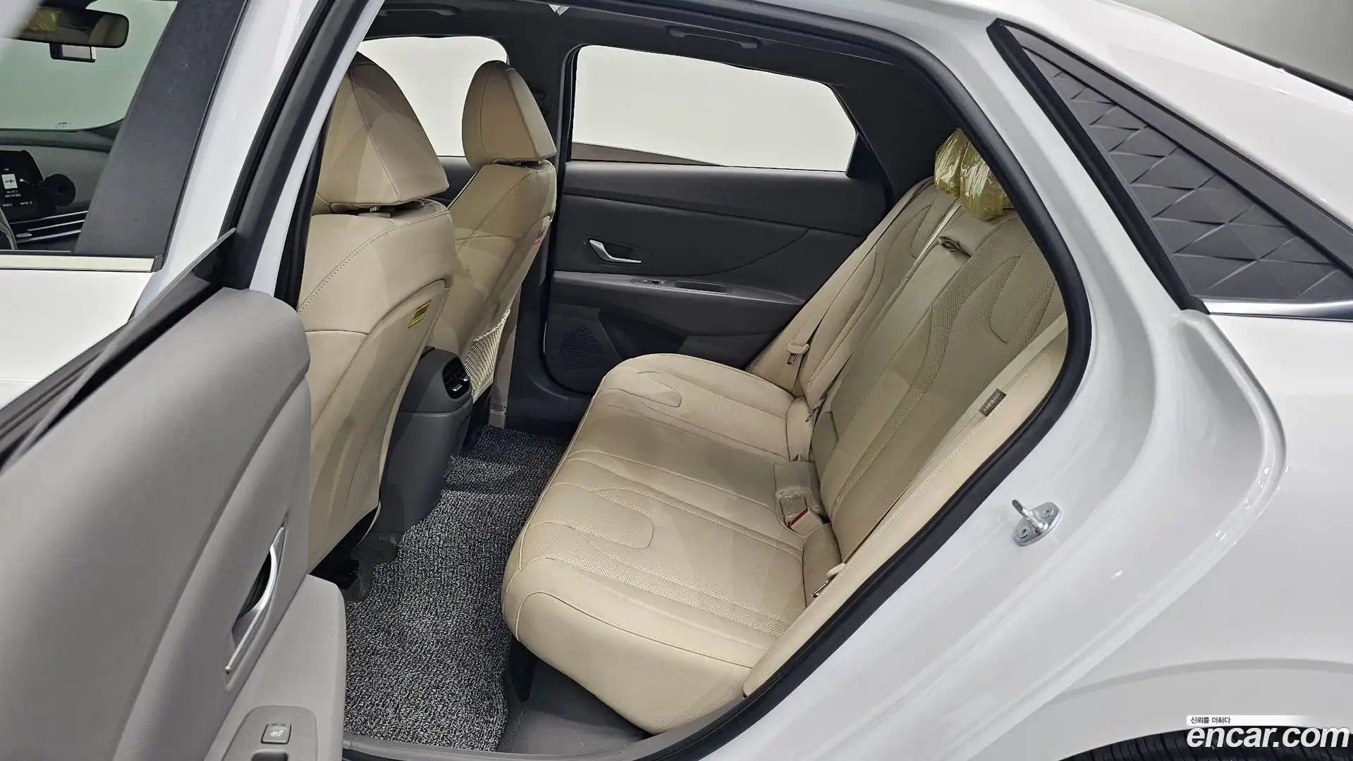 AVANTE Hyundai 2025.11-OPTION-015
