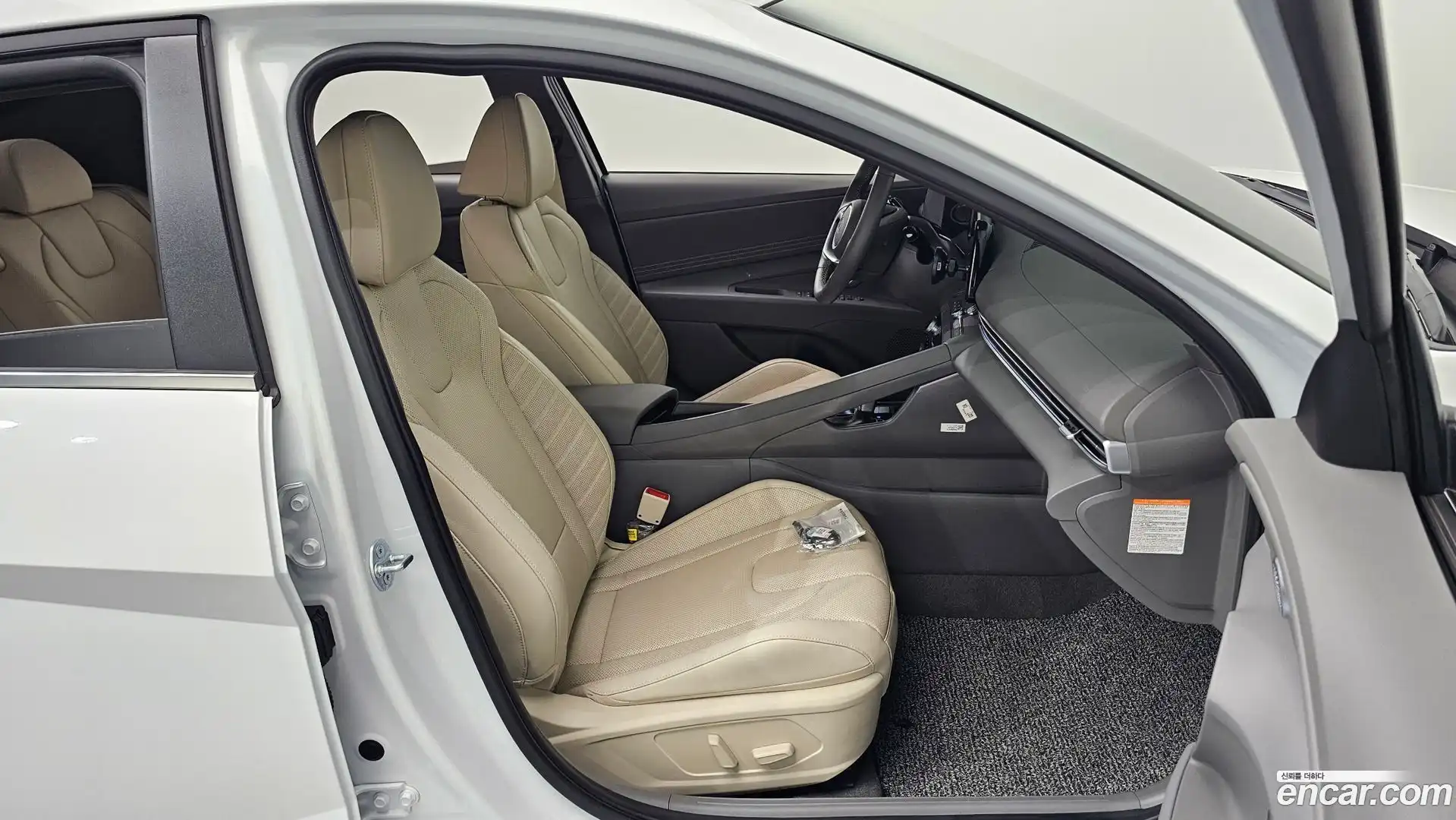 AVANTE Hyundai 2025.11-INNER-036