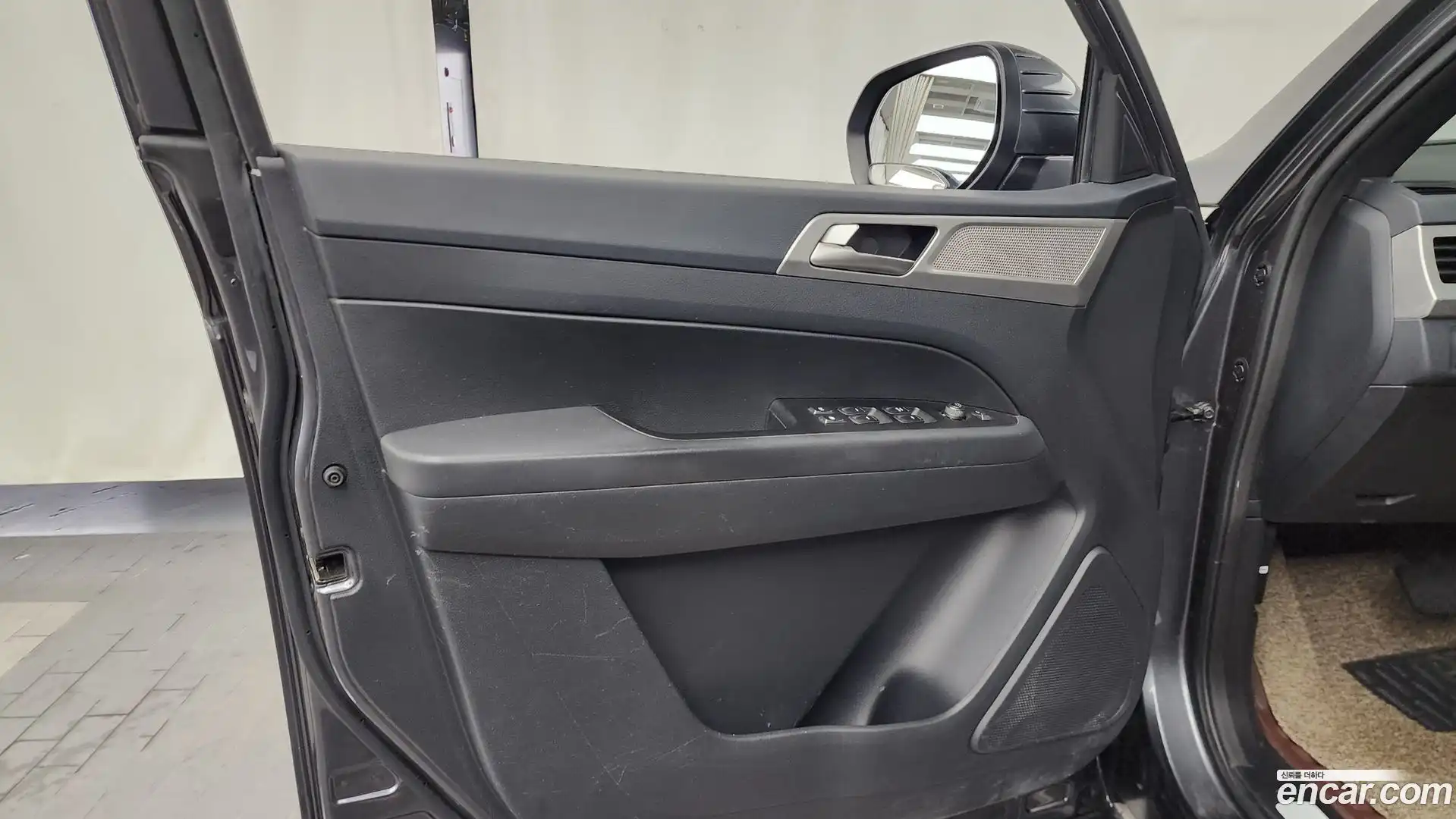 Rexton KG Mobility 2019.3-INNER-034