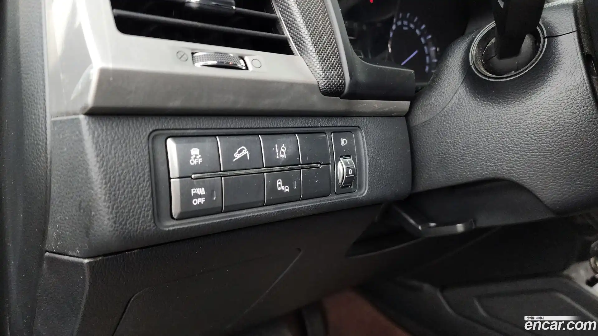 Rexton KG Mobility 2019.3-OPTION-042