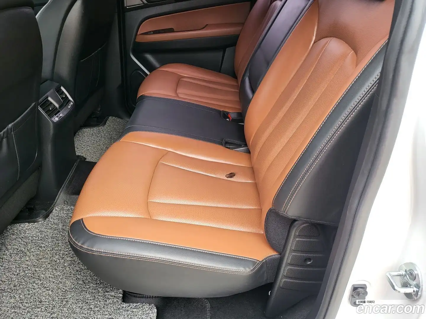 Rexton KG Mobility 2020.5-INNER-009