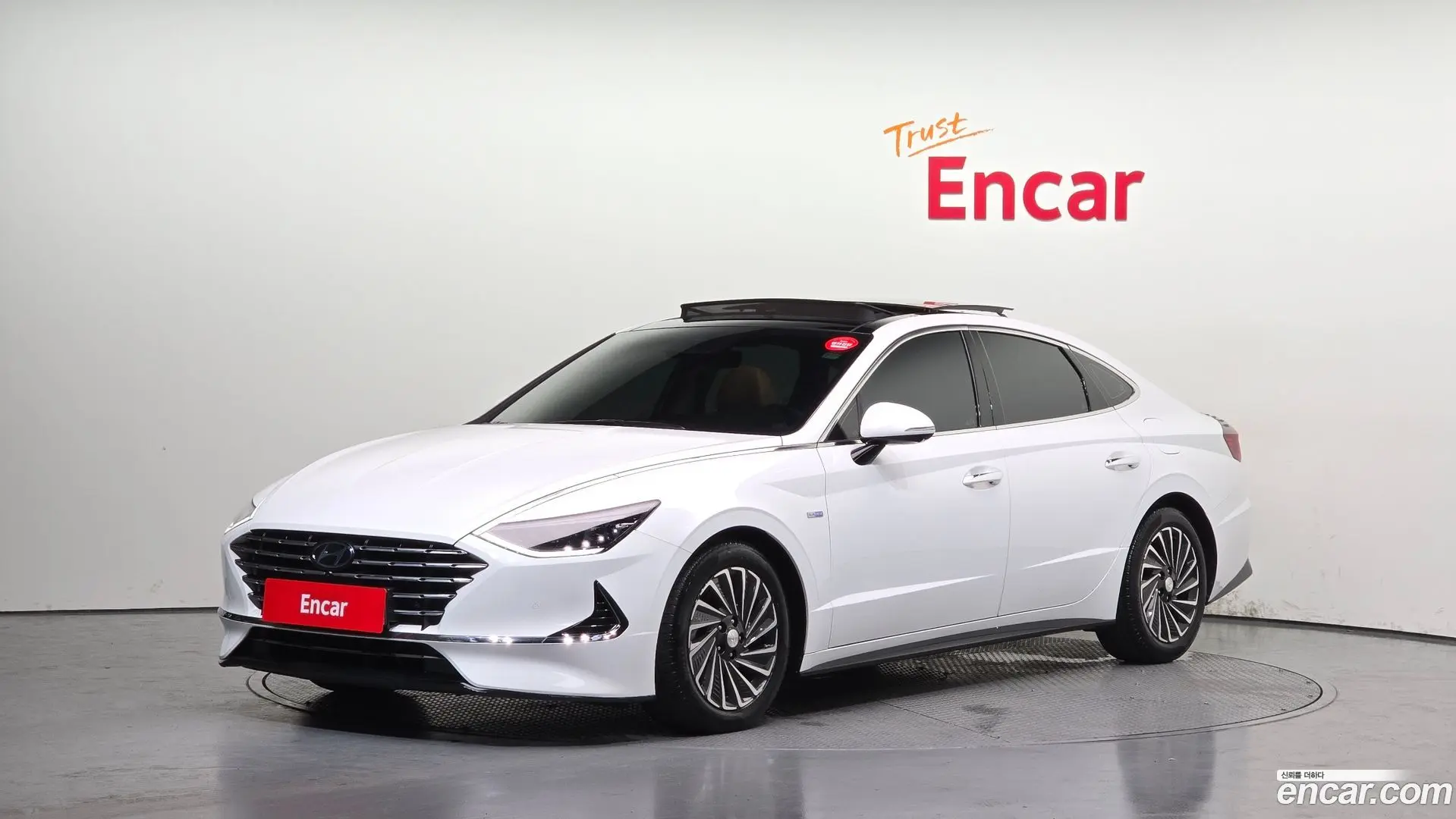 Main__Slider__Photo:Sonata Hyundai 2019.9-0