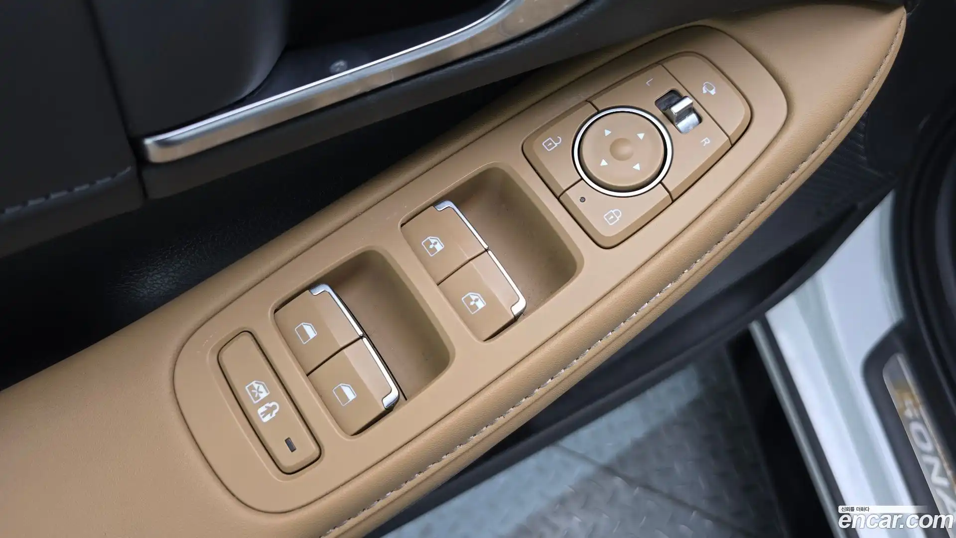 Sonata Hyundai 2019.9-OPTION-042
