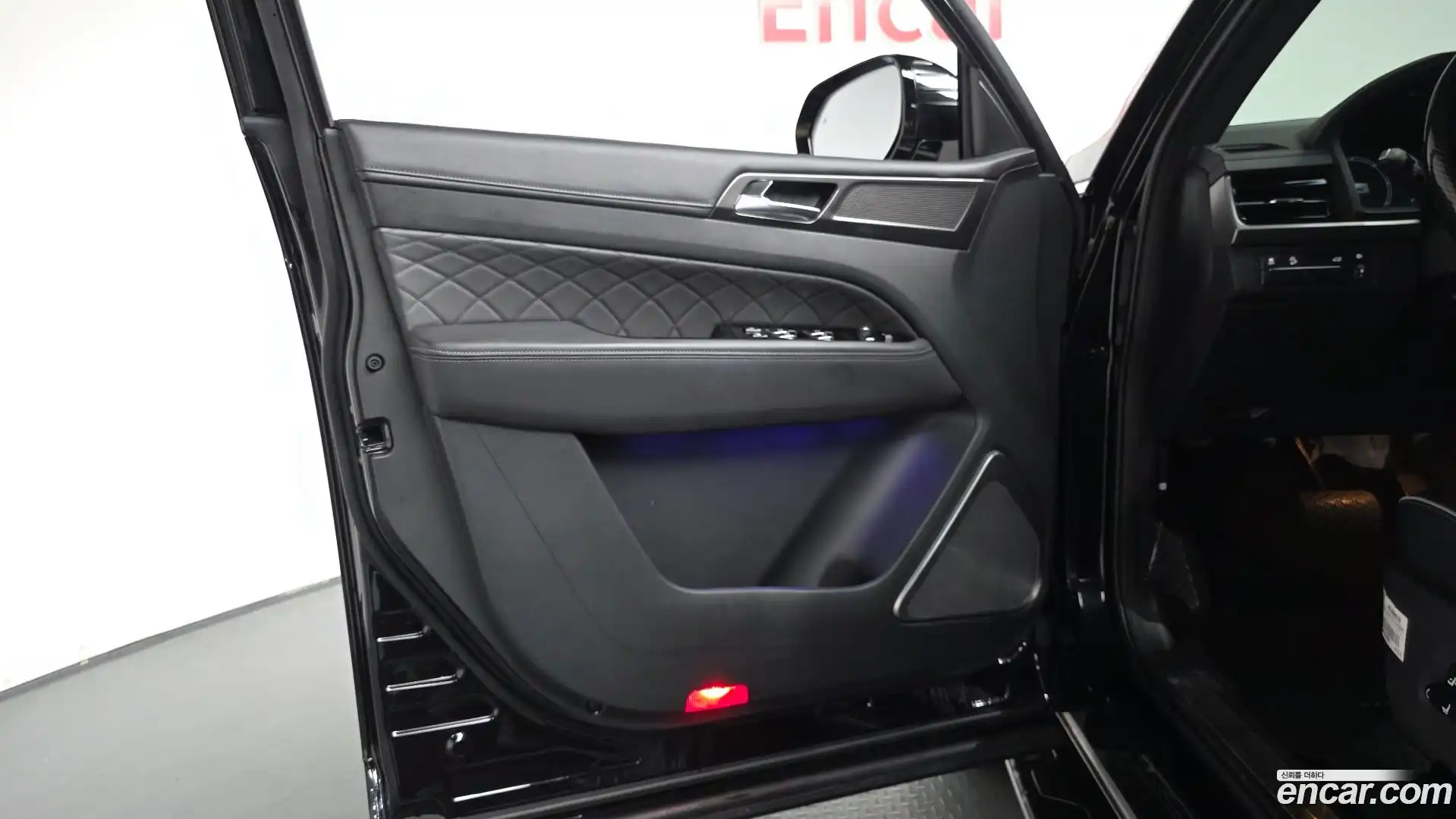 Rexton KG Mobility 2024.6-INNER-034