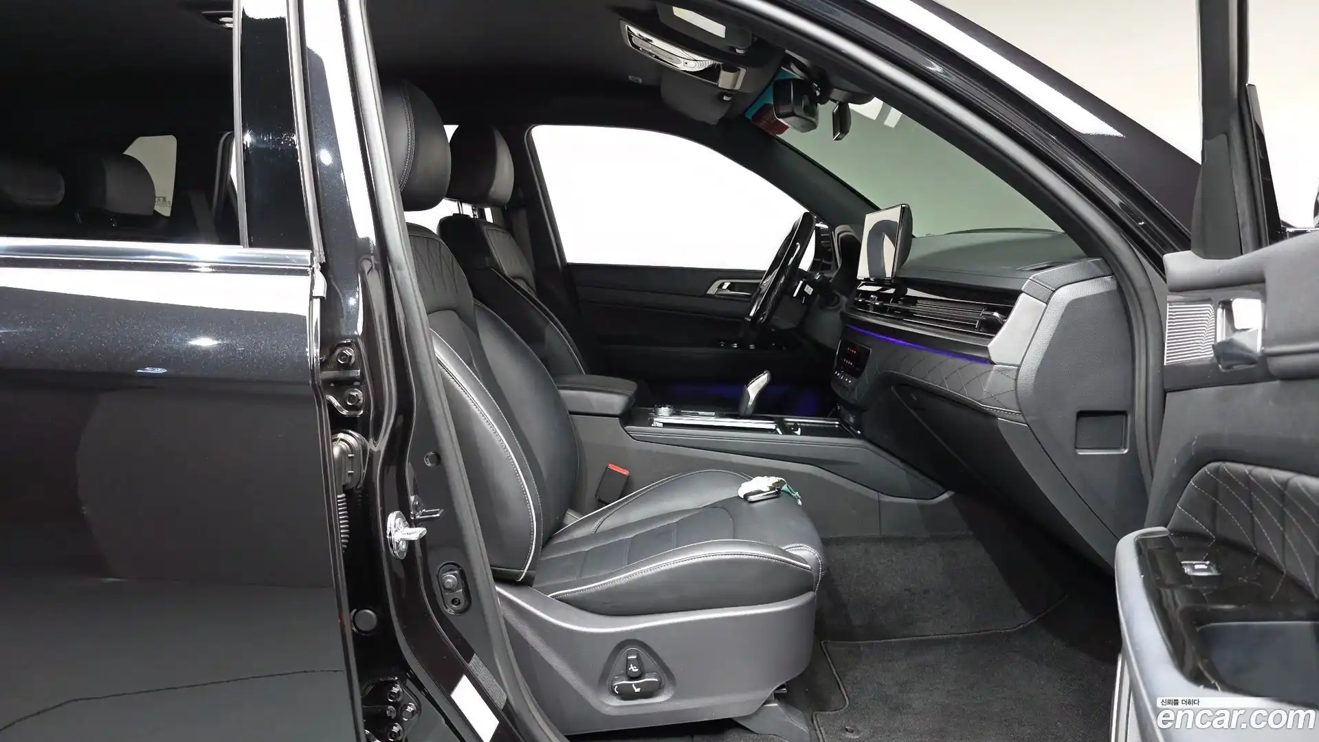 Rexton KG Mobility 2024.6-INNER-036