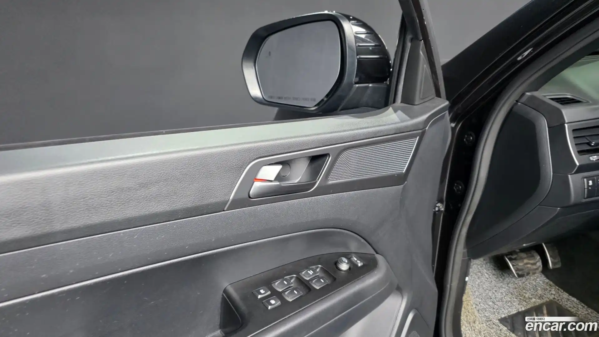 Rexton KG Mobility 2022.10-OPTION-041