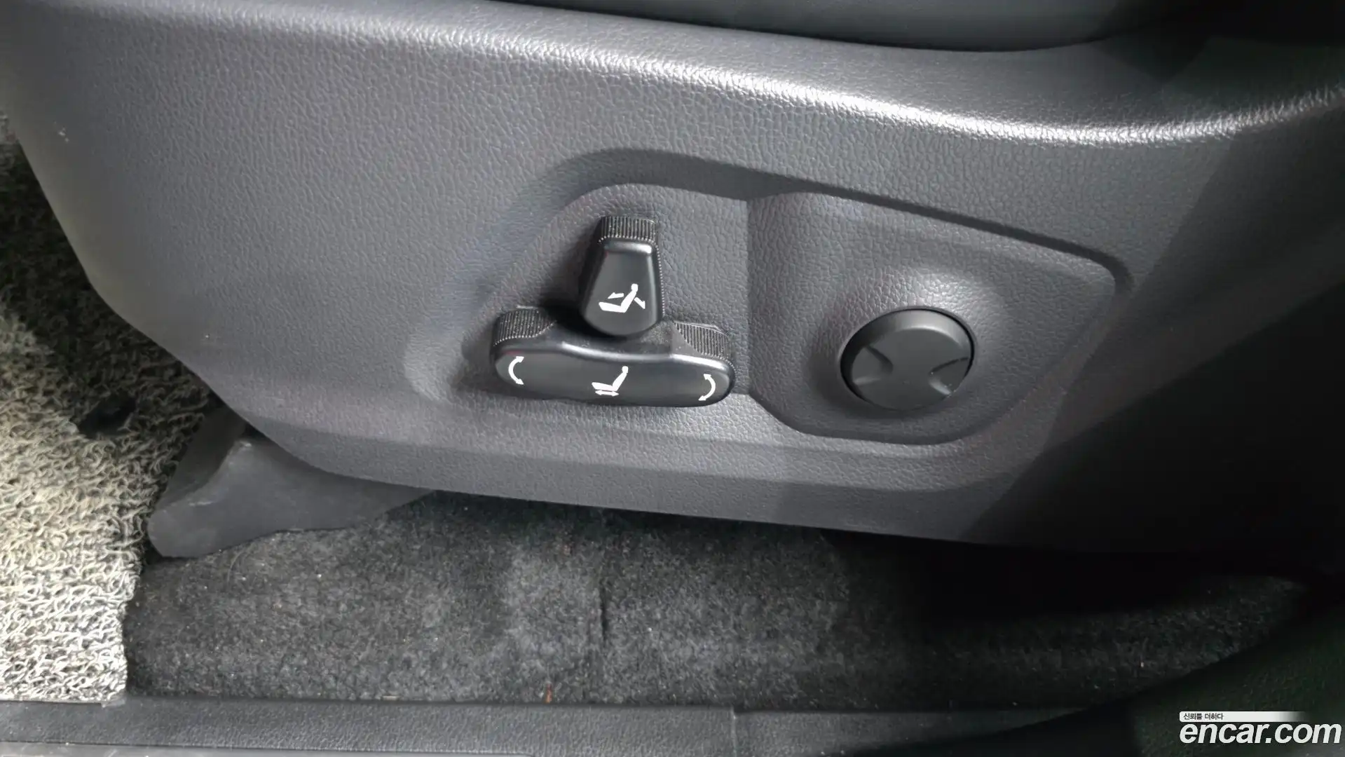 Rexton KG Mobility 2022.10-OPTION-045