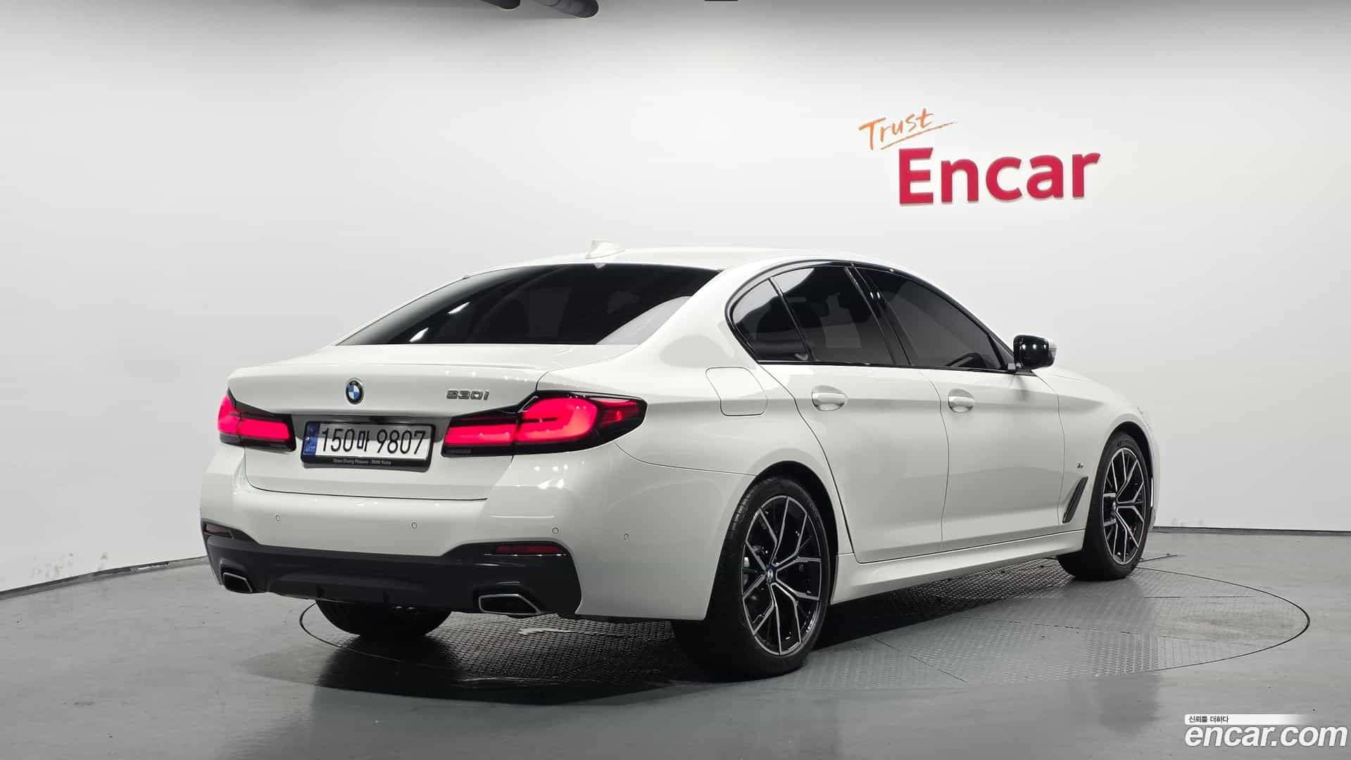 5-Series BMW 2023.6-OUTER-002