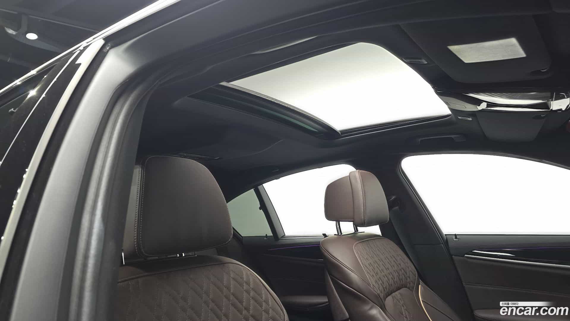 5-Series BMW 2023.6-OPTION-021