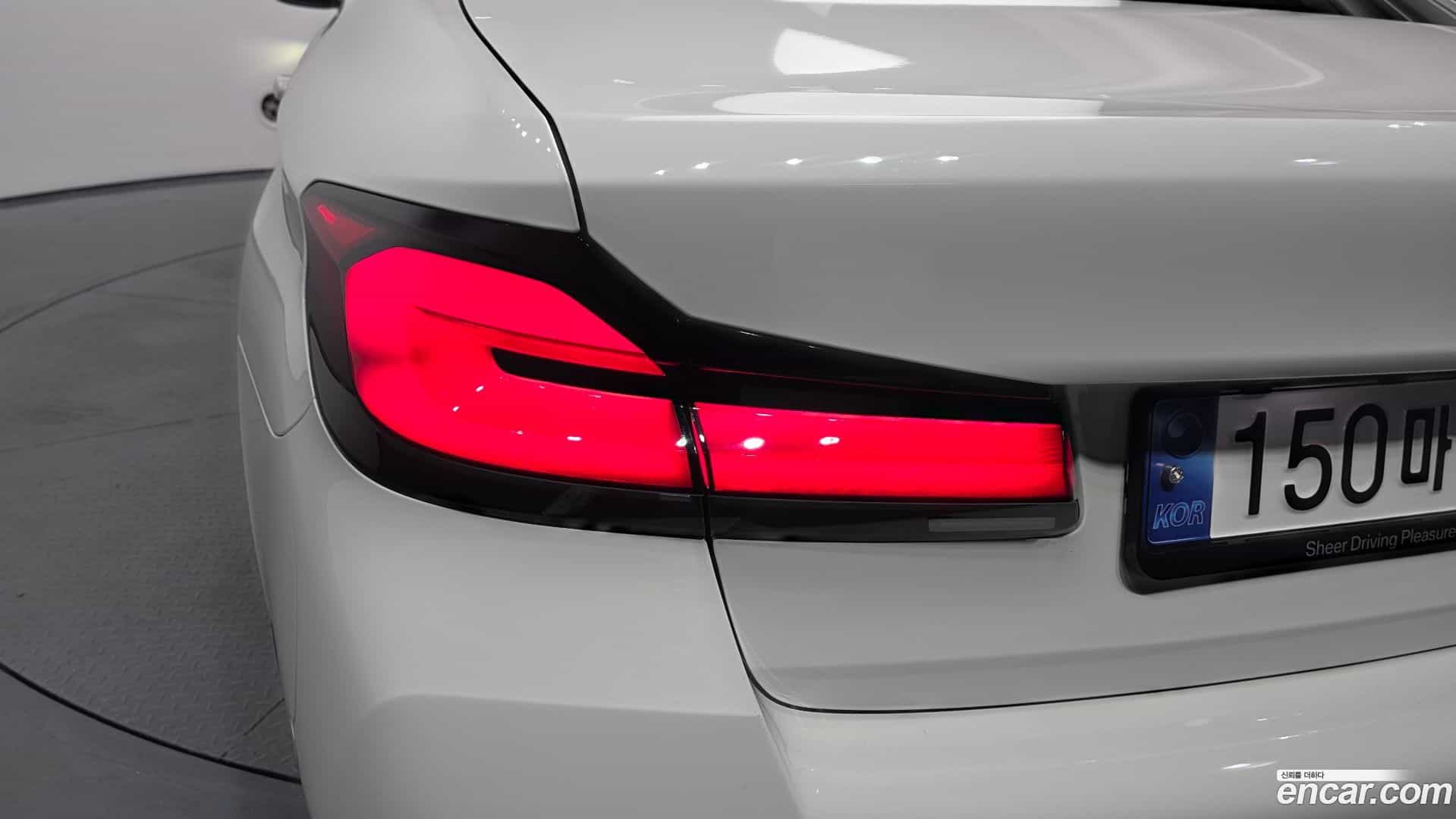 5-Series BMW 2023.6-OUTER-033