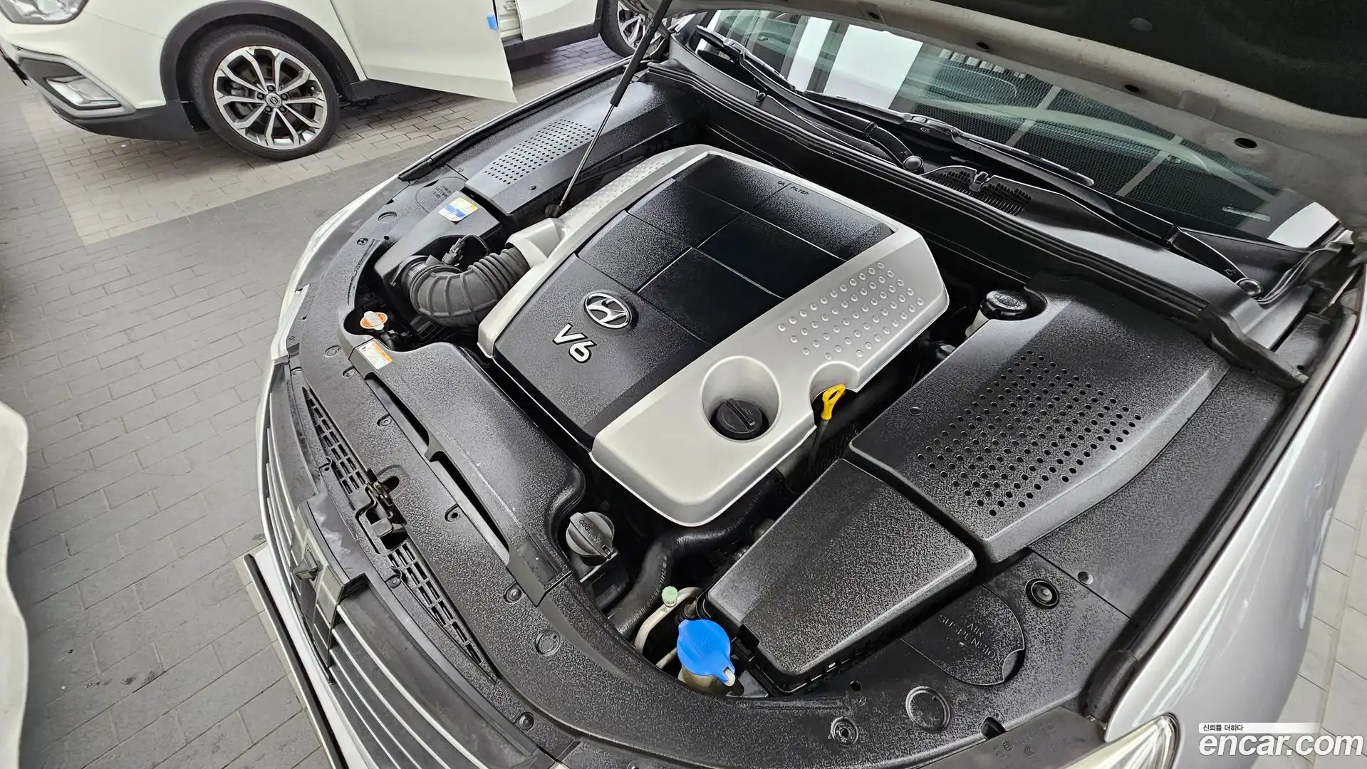 Genesis Hyundai 2010.7-OUTER-006