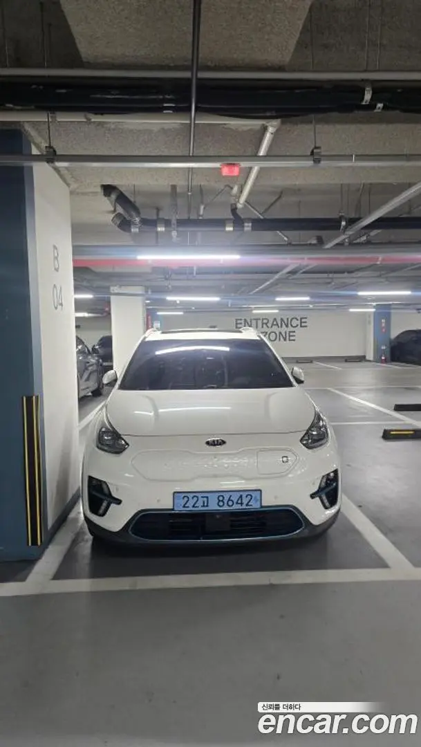 Main__Slider__Photo:Niro Kia 2019.3-0