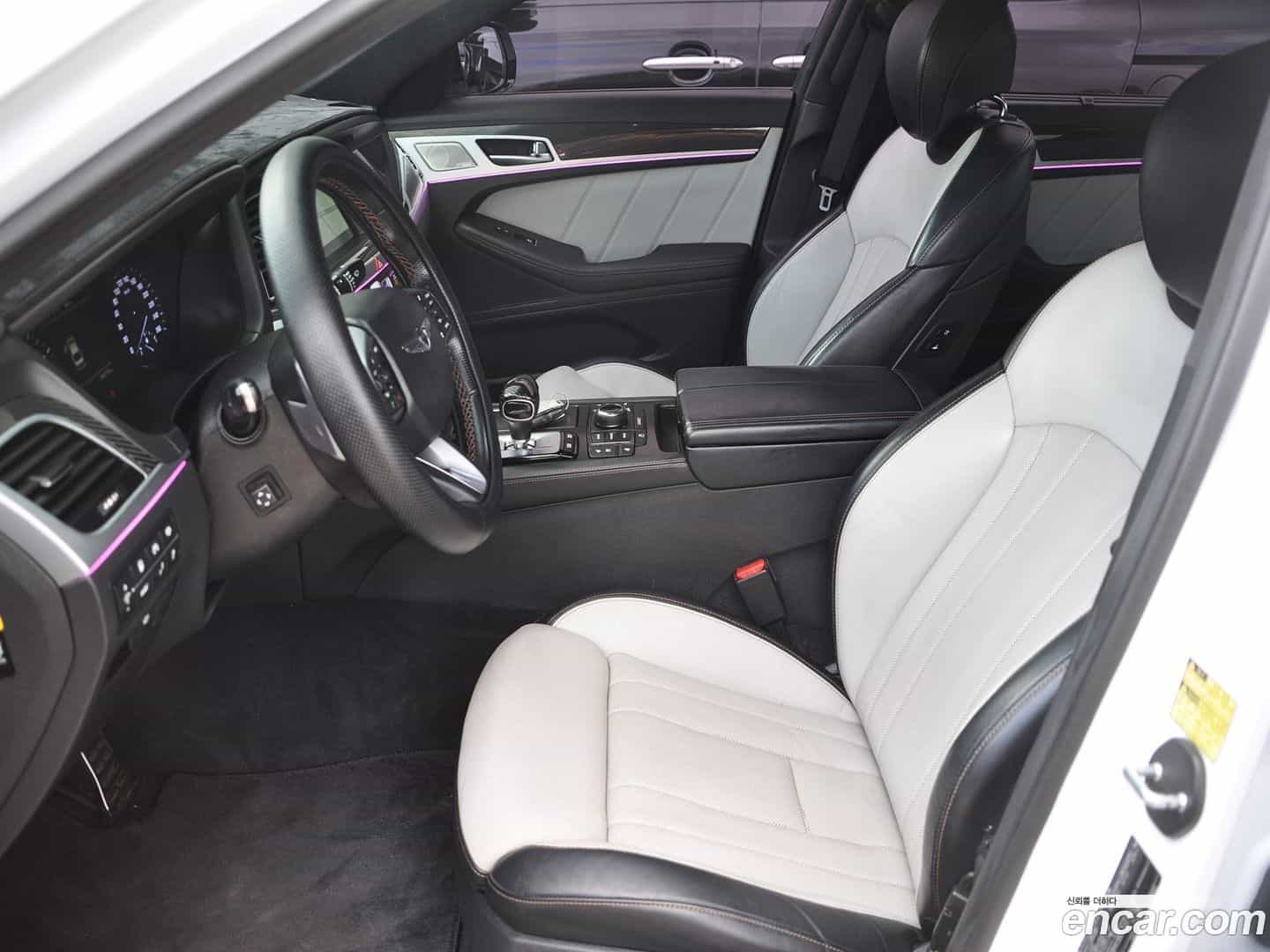 G80 Genesis 2018.0-INNER-009