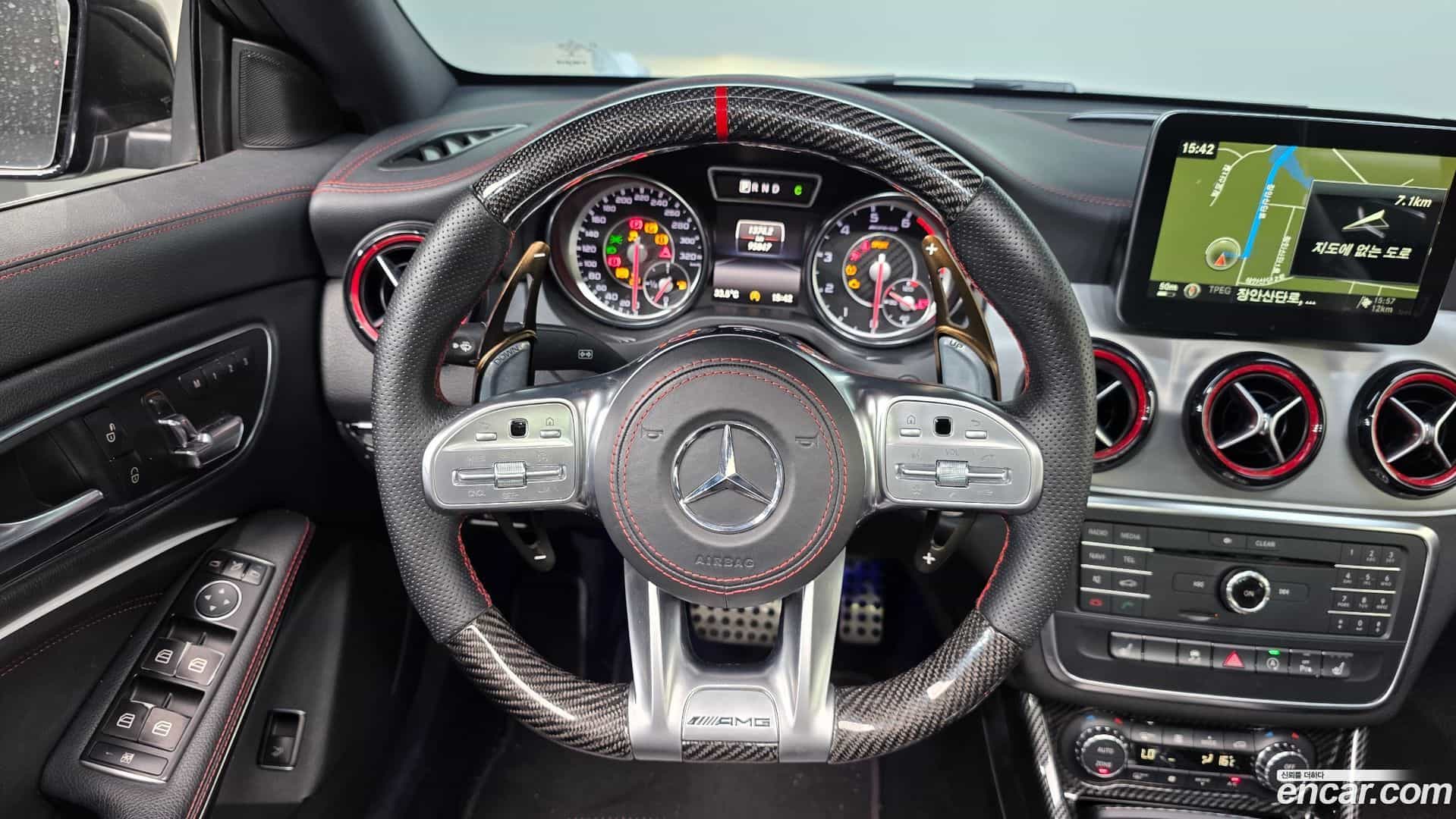 CLA-Class Mercedes-Benz 2015.4-OPTION-017