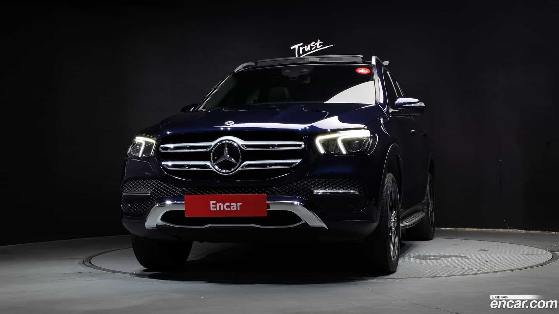 GLE-Class Mercedes-Benz 2020.8-OUTER-003