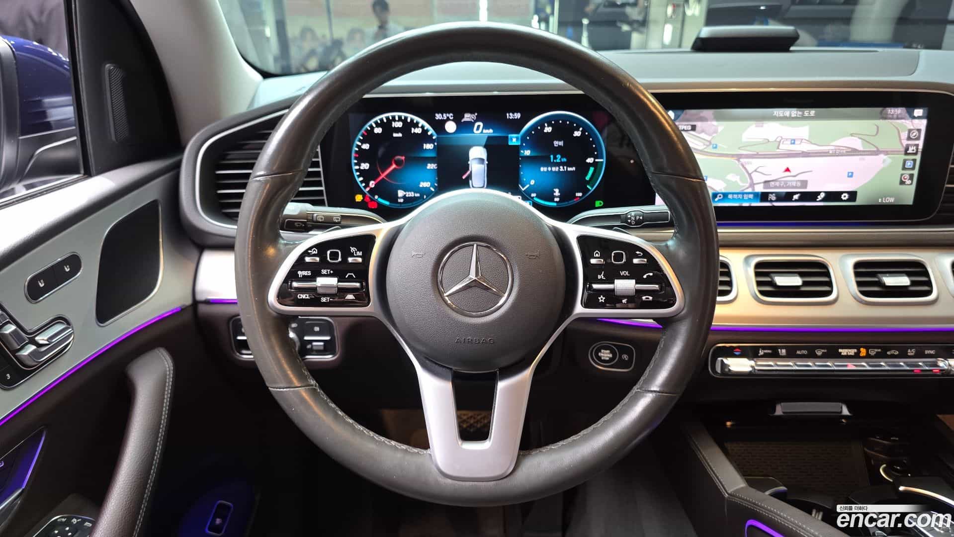 GLE-Class Mercedes-Benz 2020.8-OPTION-017