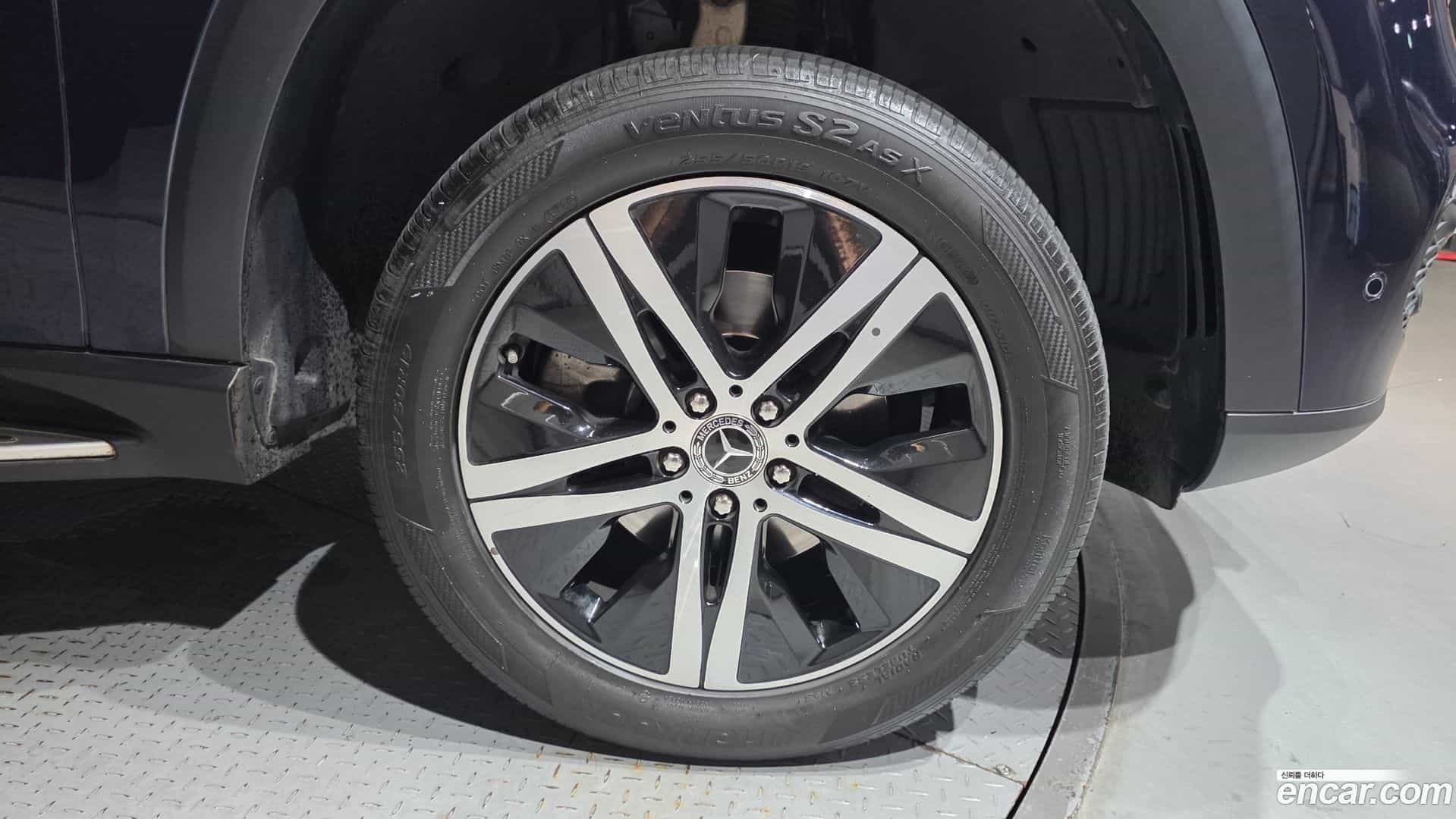 GLE-Class Mercedes-Benz 2020.8-OUTER-031