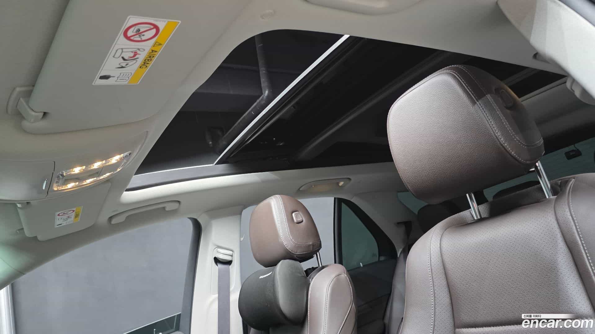 GLE-Class Mercedes-Benz 2020.8-OPTION-042