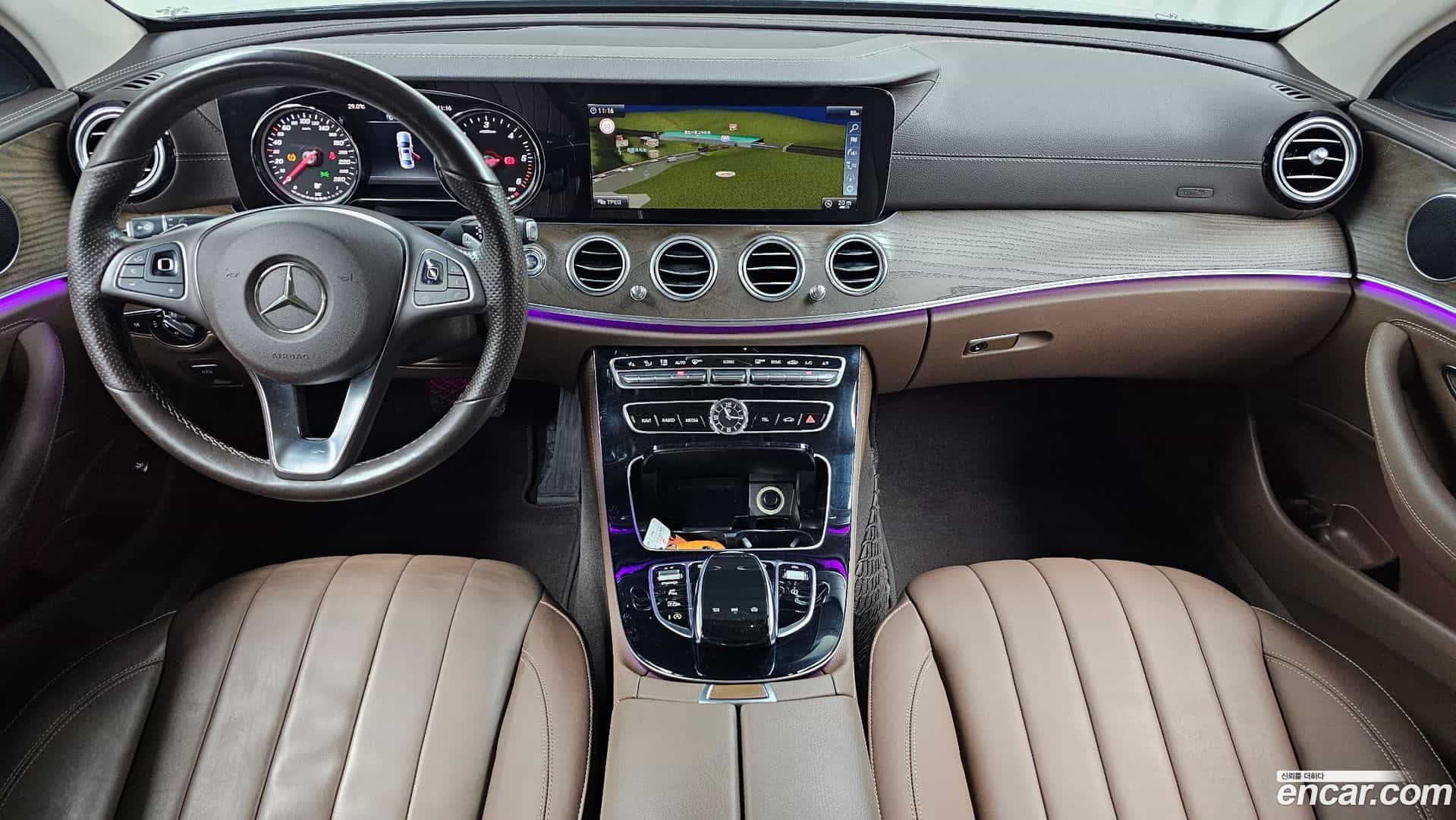 E-Class Mercedes-Benz 2018.0-INNER-007