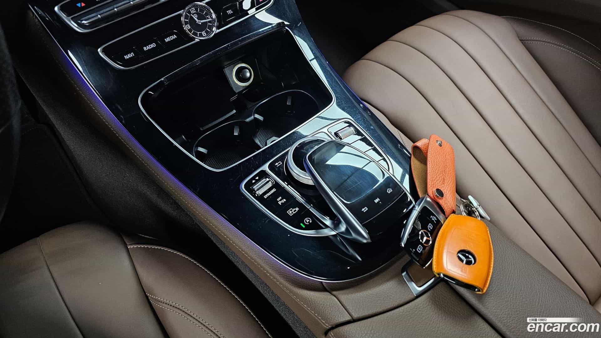 E-Class Mercedes-Benz 2018.0-INNER-009