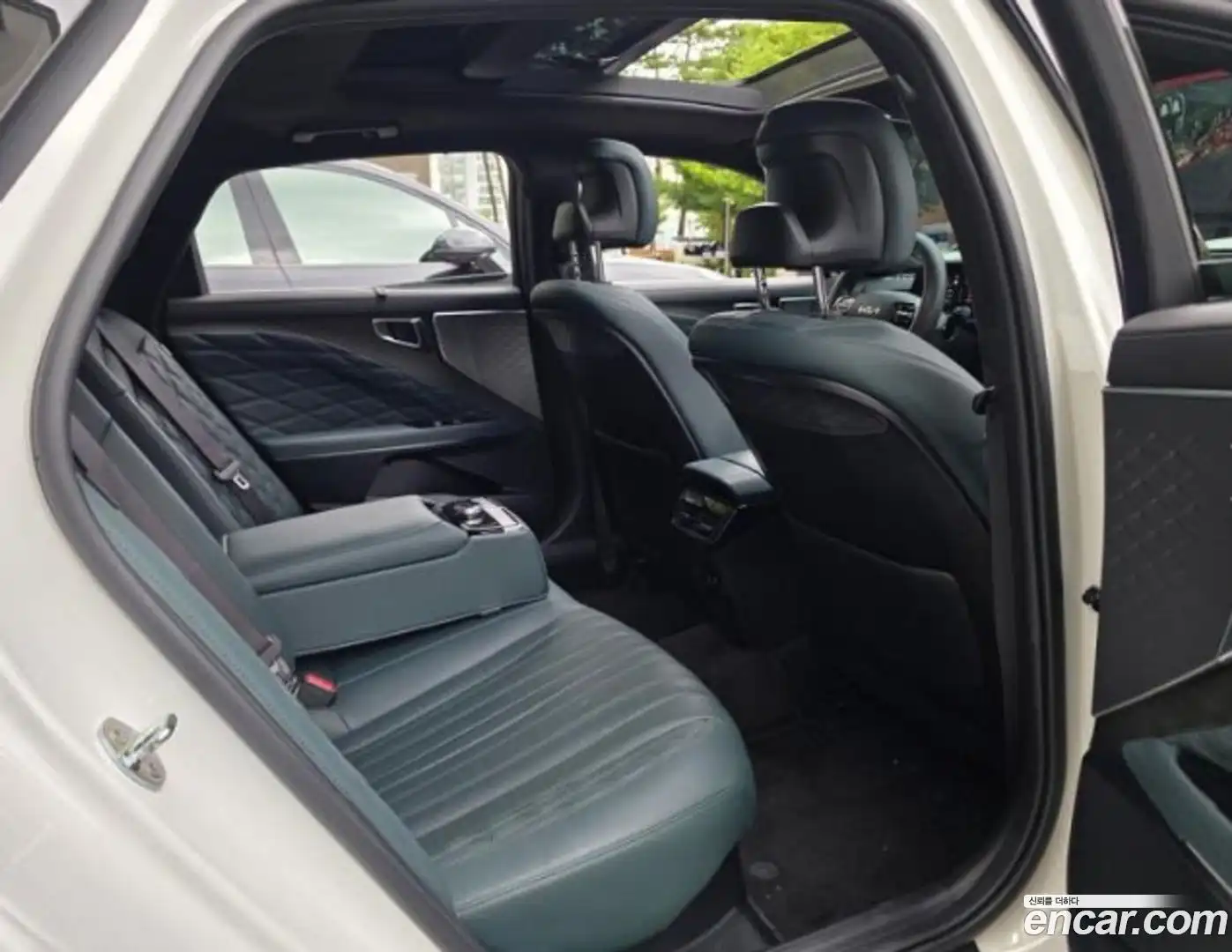 K8 Kia 2023.10-INNER-010