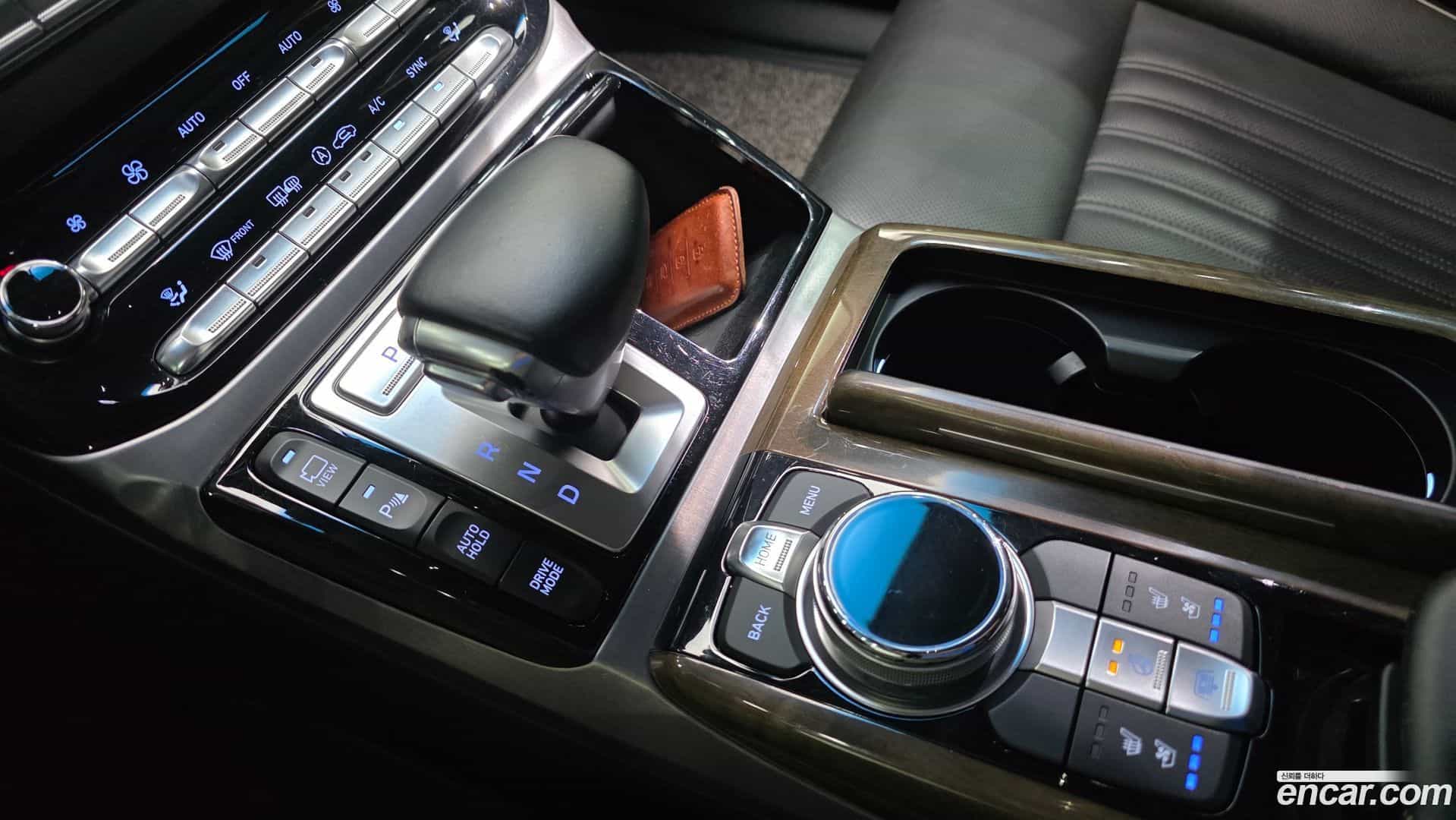 EQ900 Genesis 2016.8-INNER-009
