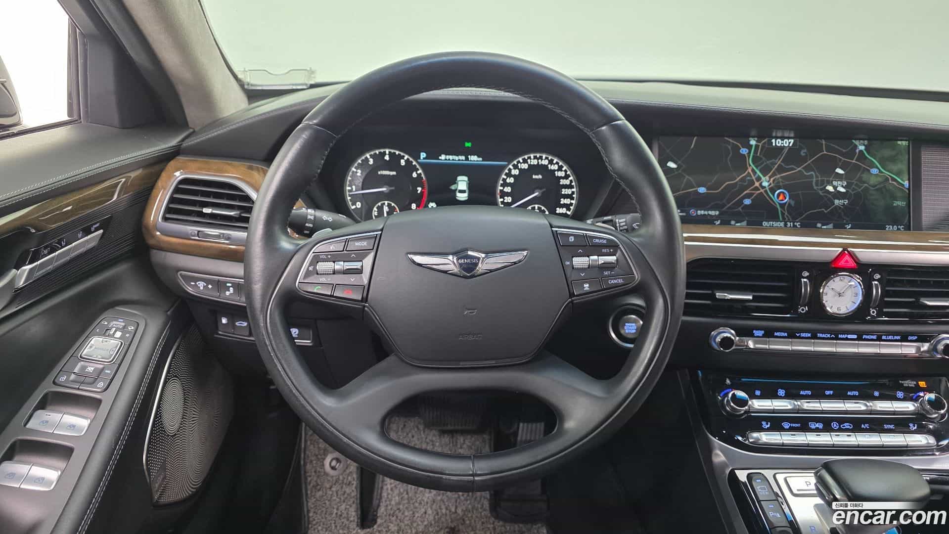 EQ900 Genesis 2016.8-OPTION-018
