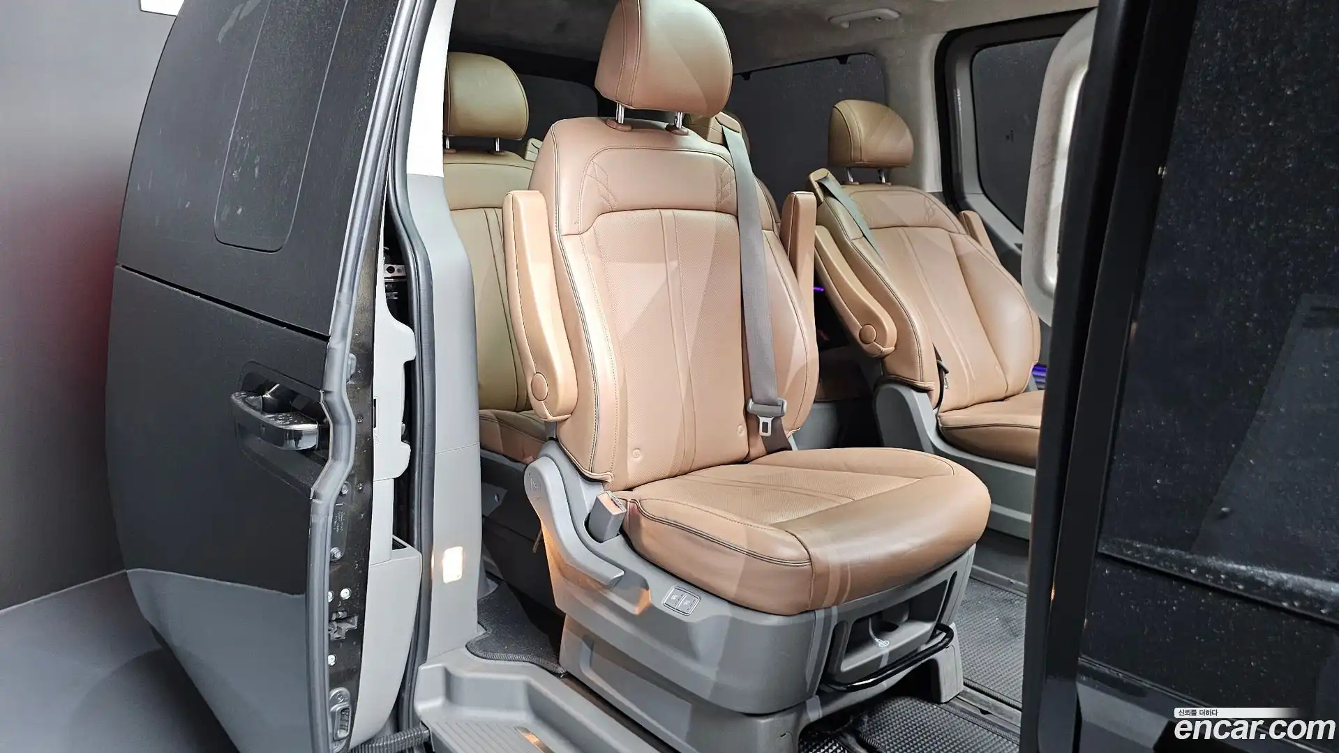 Staria Hyundai 2024.0-OPTION-015