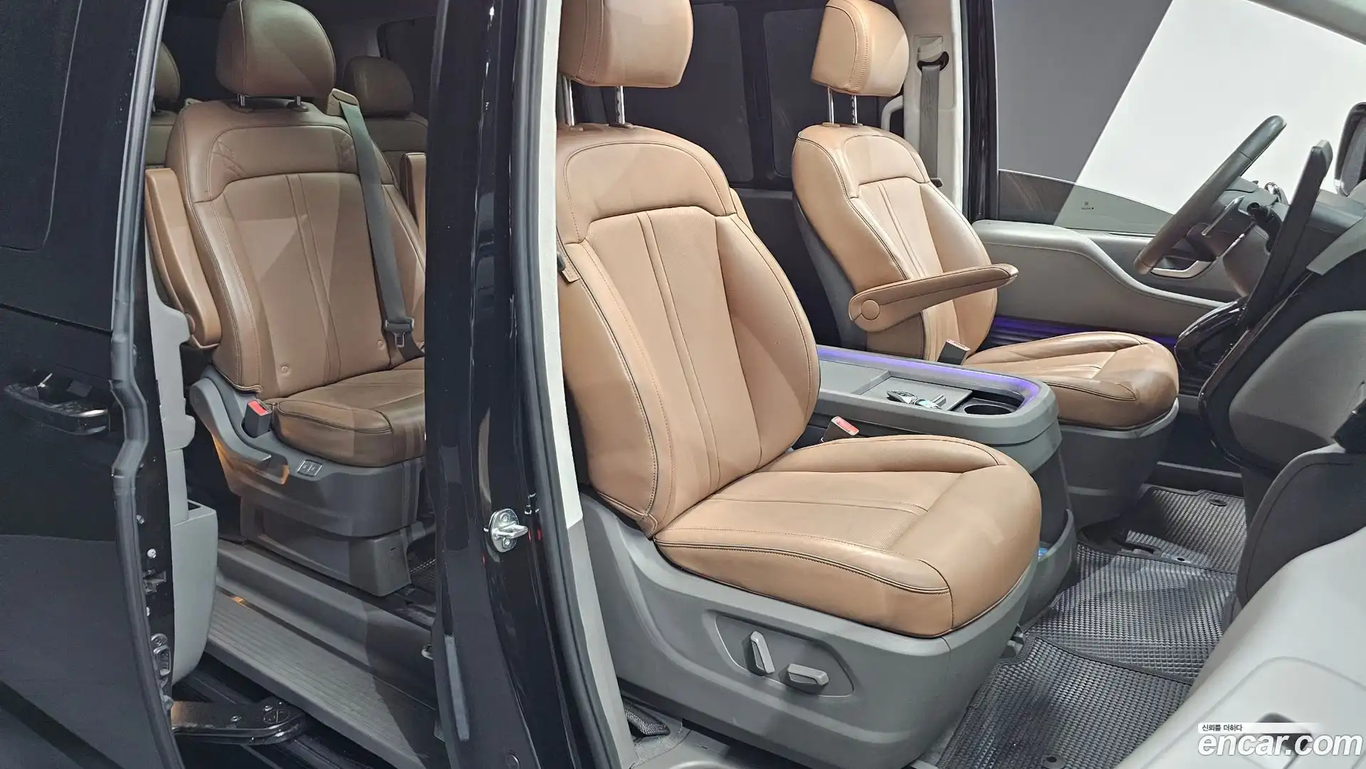 Staria Hyundai 2024.0-OPTION-016