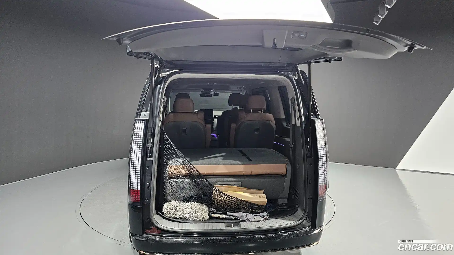 Staria Hyundai 2024.0-OPTION-023