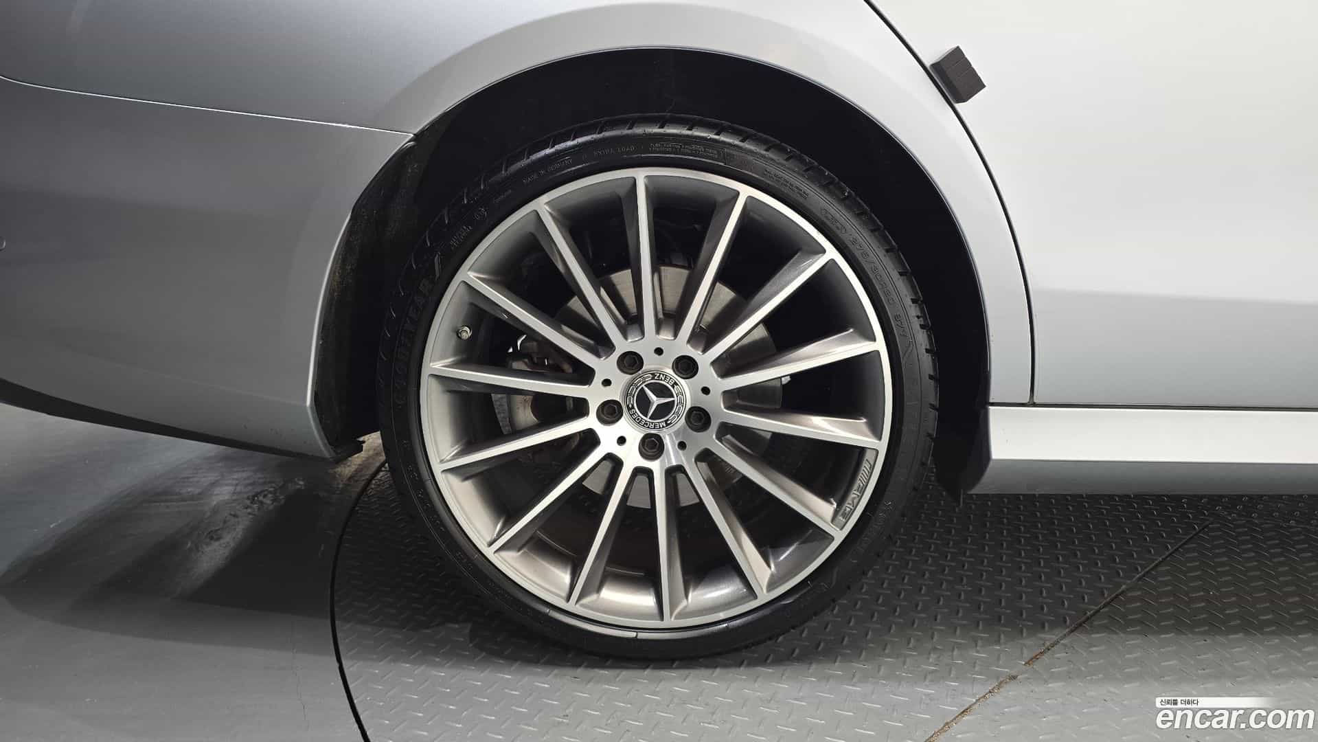 E-Class Mercedes-Benz 2022.5-OUTER-005