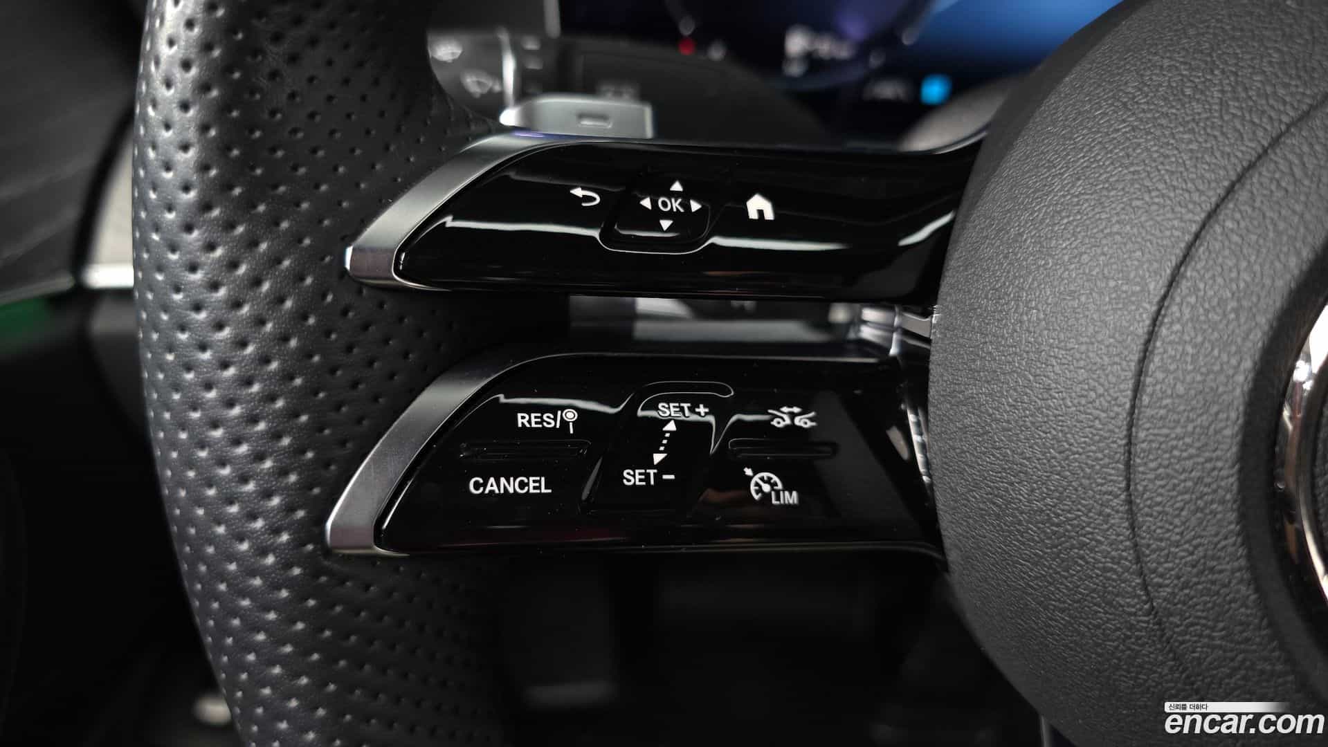 E-Class Mercedes-Benz 2022.5-OPTION-019