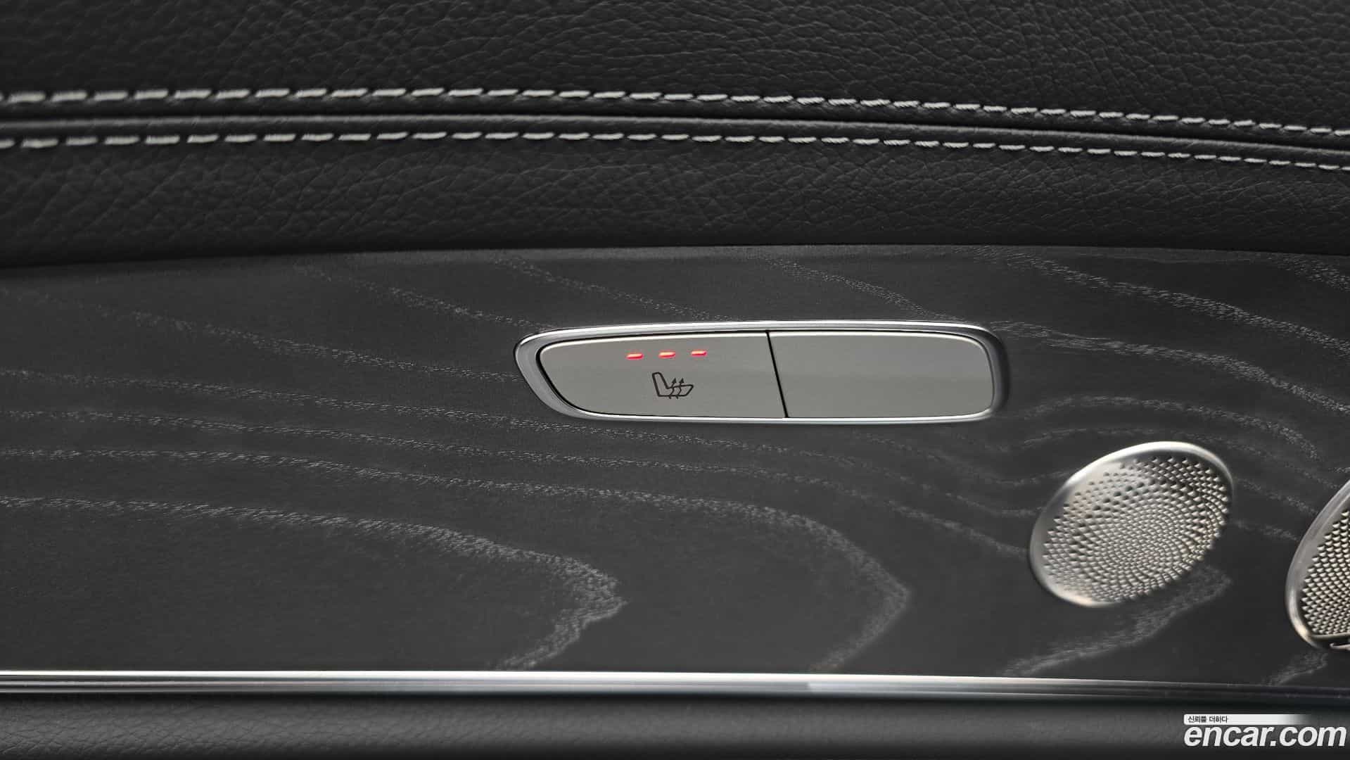 E-Class Mercedes-Benz 2022.5-OPTION-044