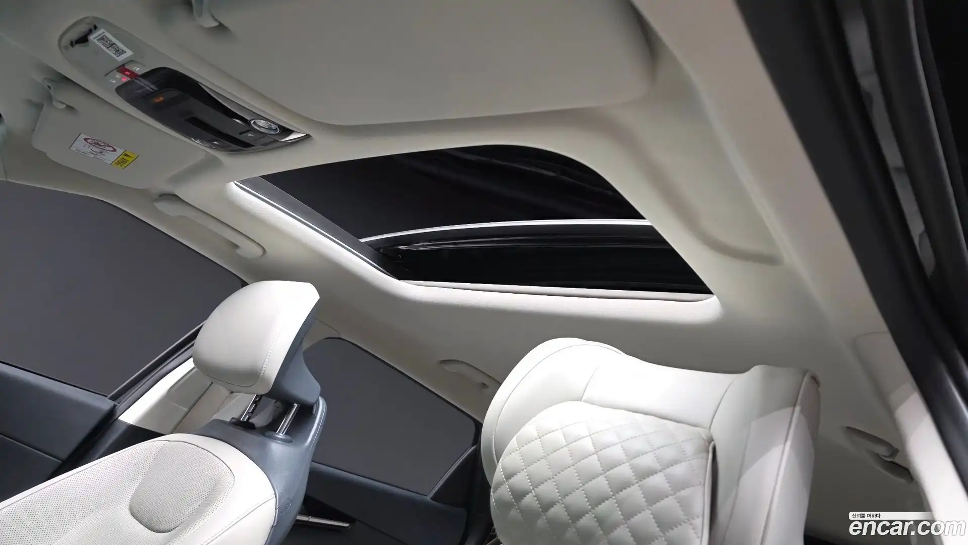 EV6 Kia 2023.9-OPTION-047