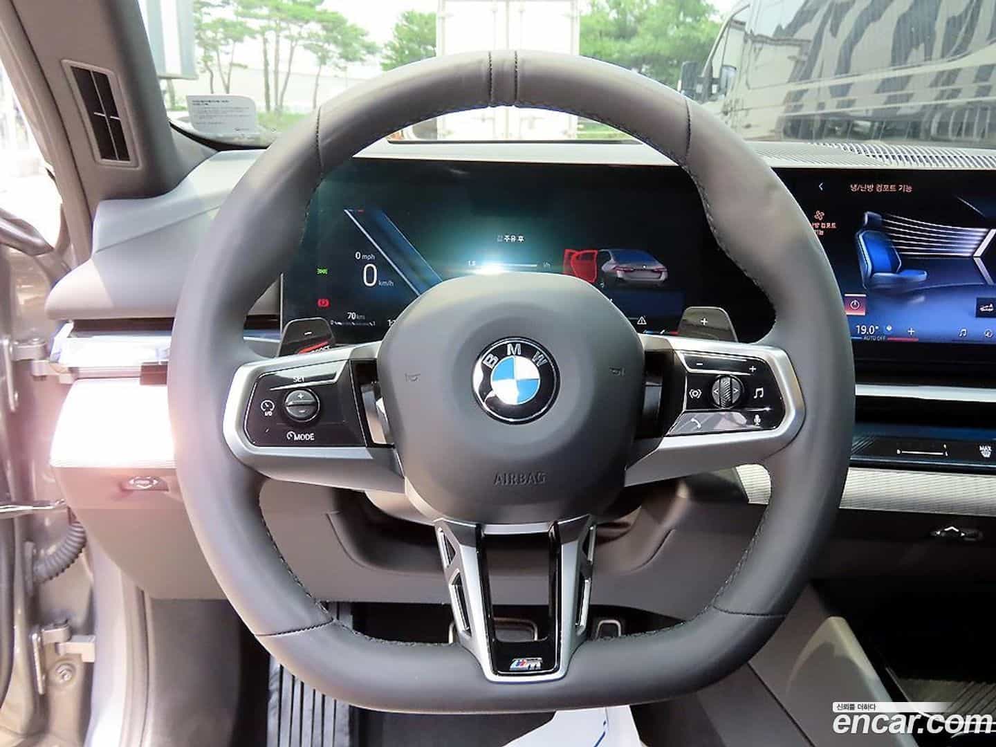 5-Series BMW 2025.1-INNER-008