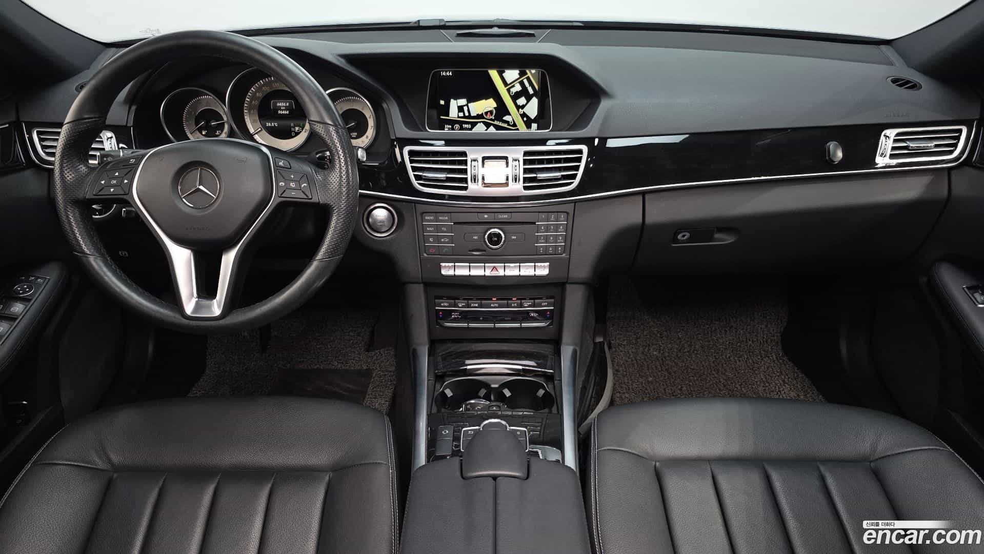 E-Class Mercedes-Benz 2015.7-INNER-007