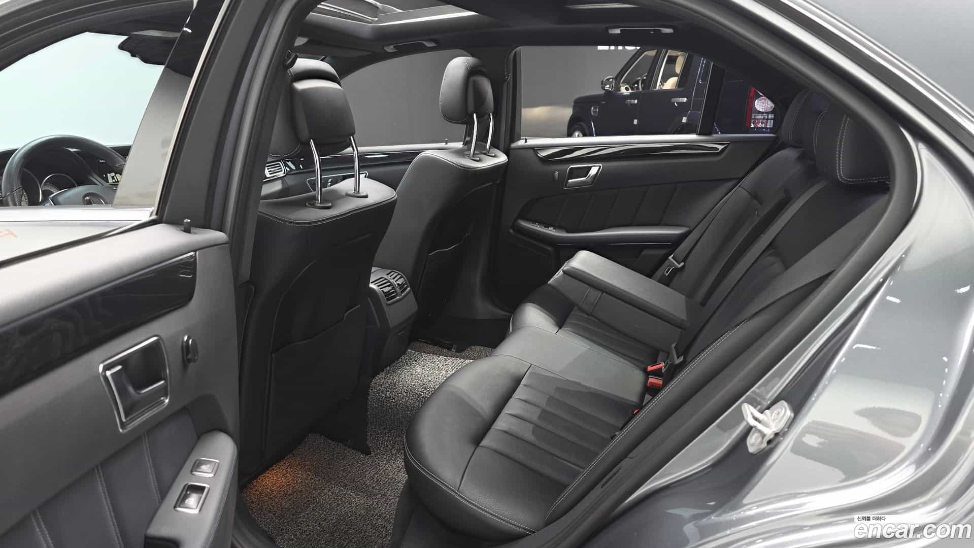 E-Class Mercedes-Benz 2015.7-OPTION-015