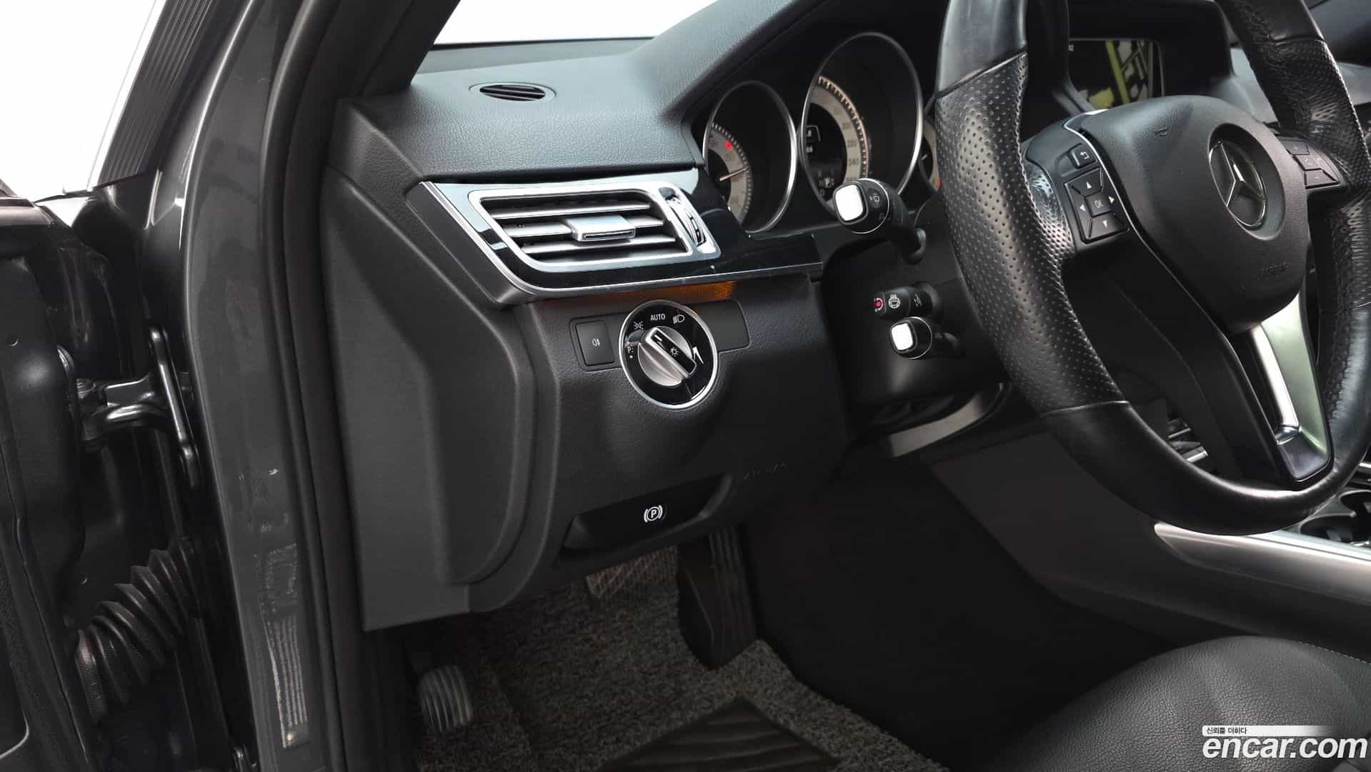 E-Class Mercedes-Benz 2015.7-OPTION-017