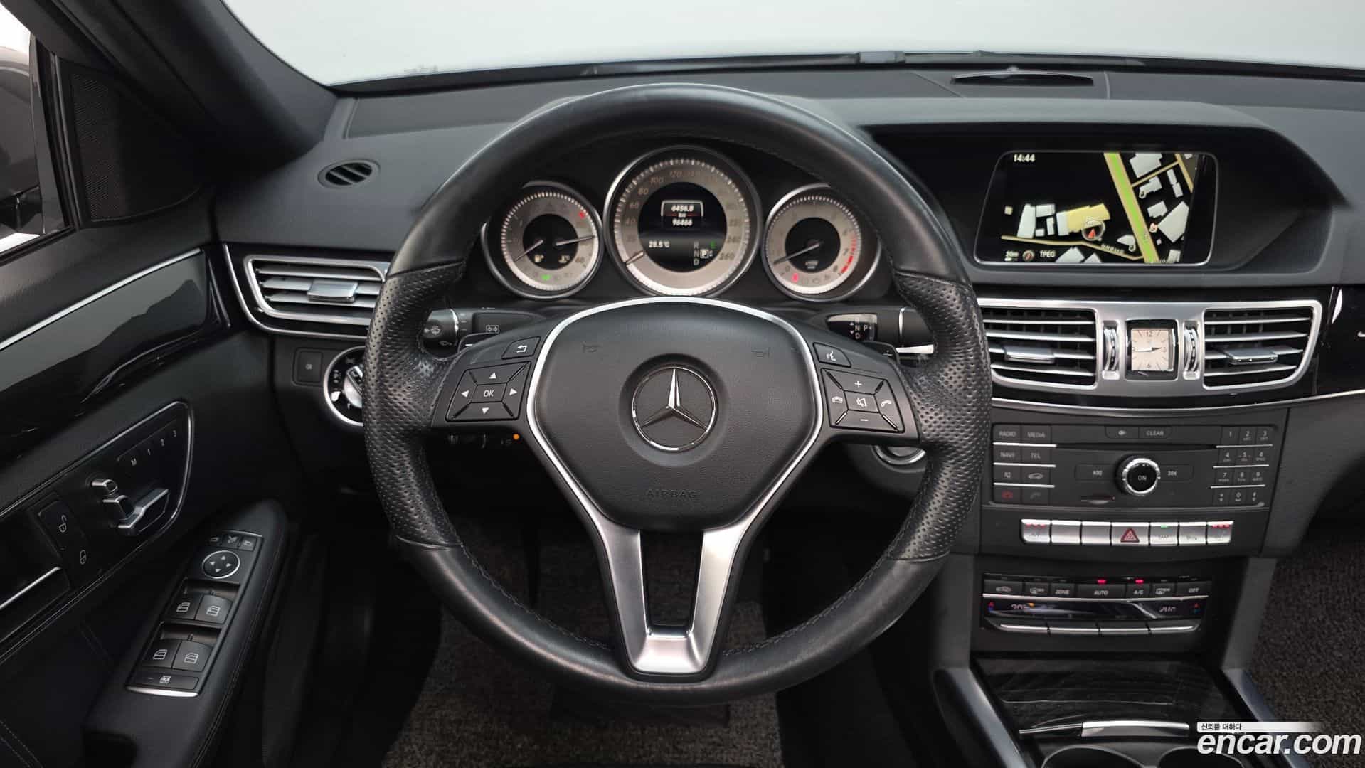 E-Class Mercedes-Benz 2015.7-OPTION-018