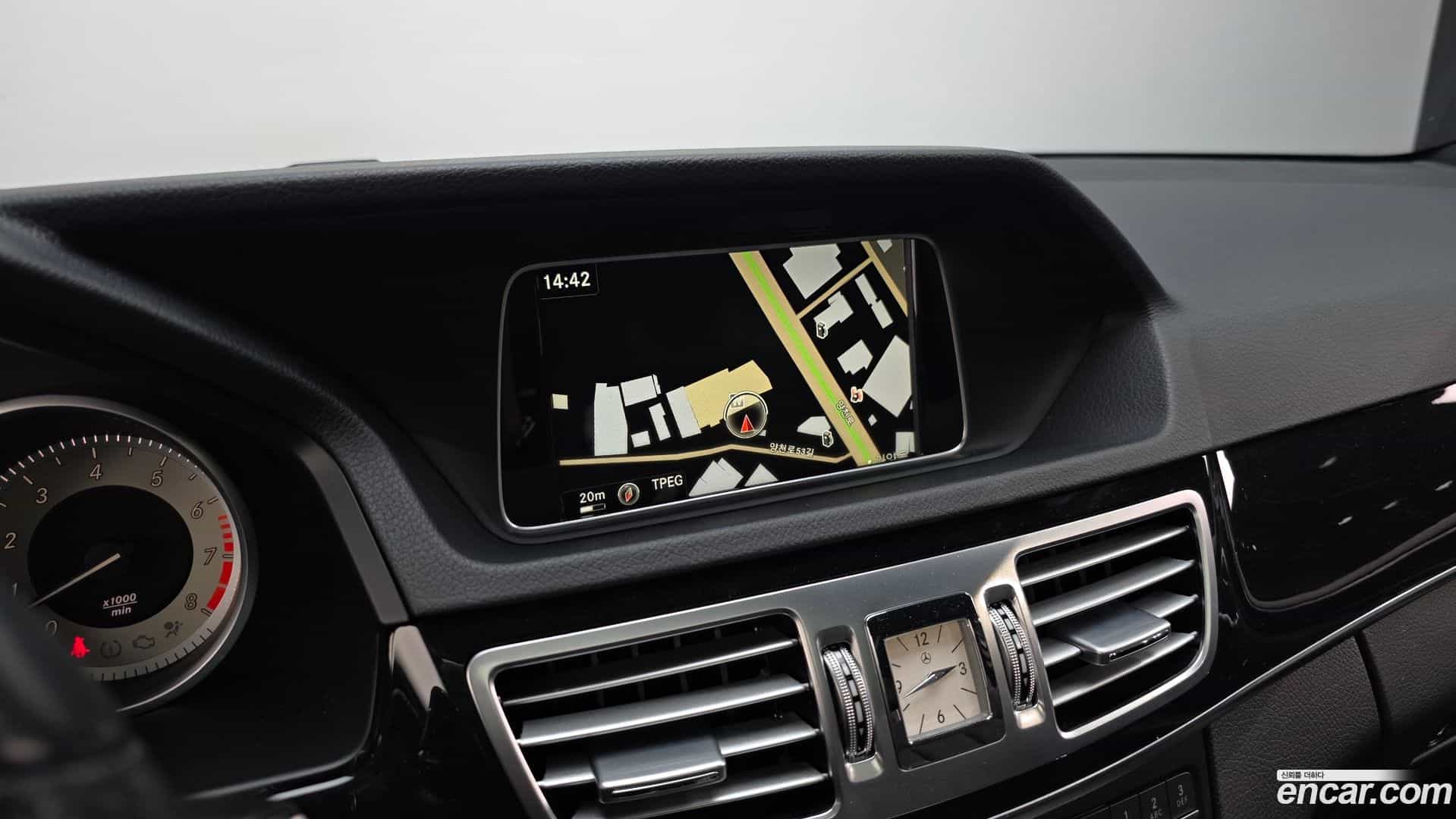 E-Class Mercedes-Benz 2015.7-OPTION-019