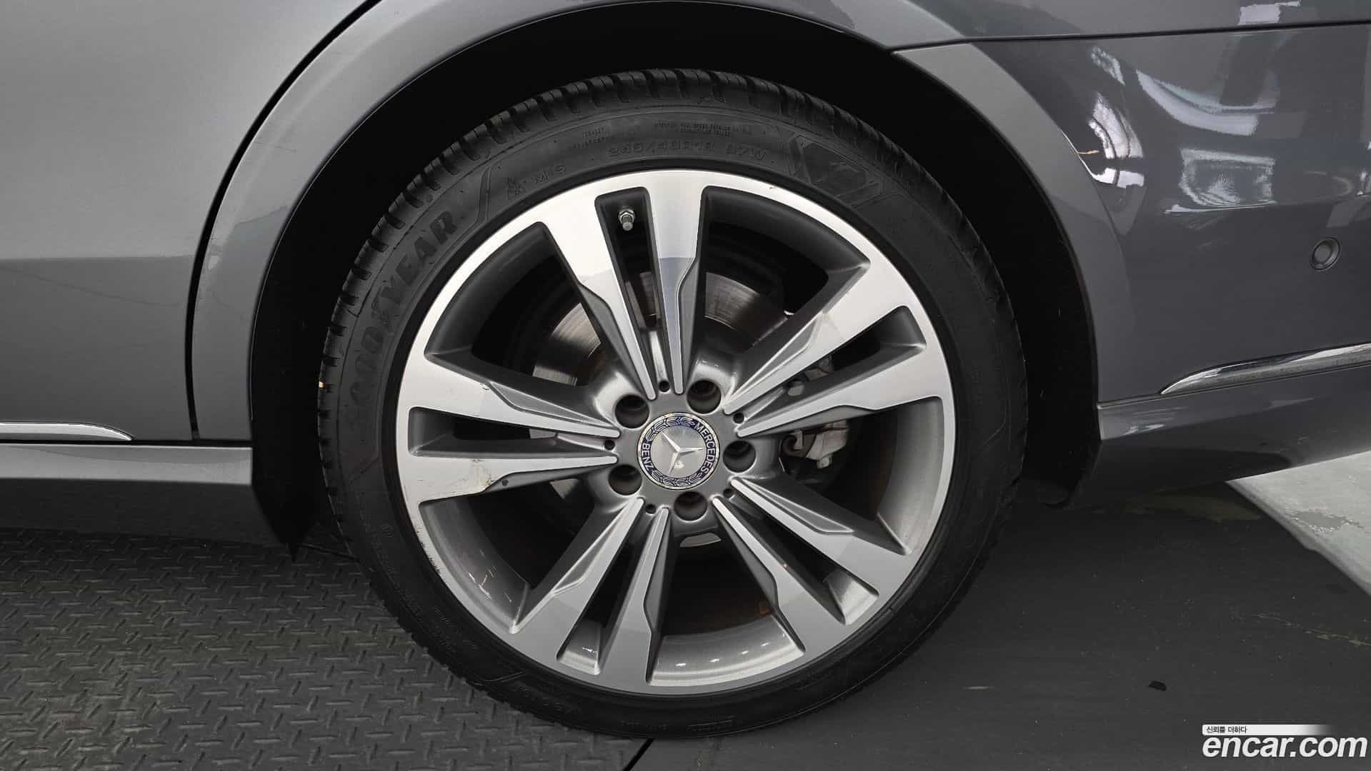 E-Class Mercedes-Benz 2015.7-OUTER-031