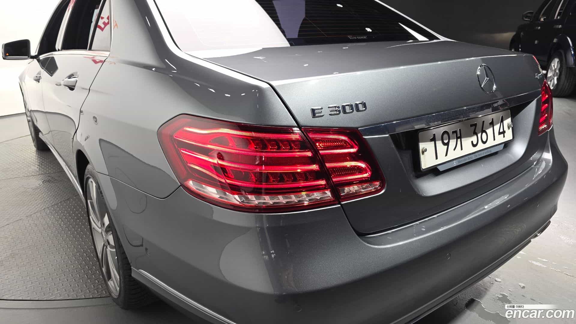E-Class Mercedes-Benz 2015.7-OUTER-033