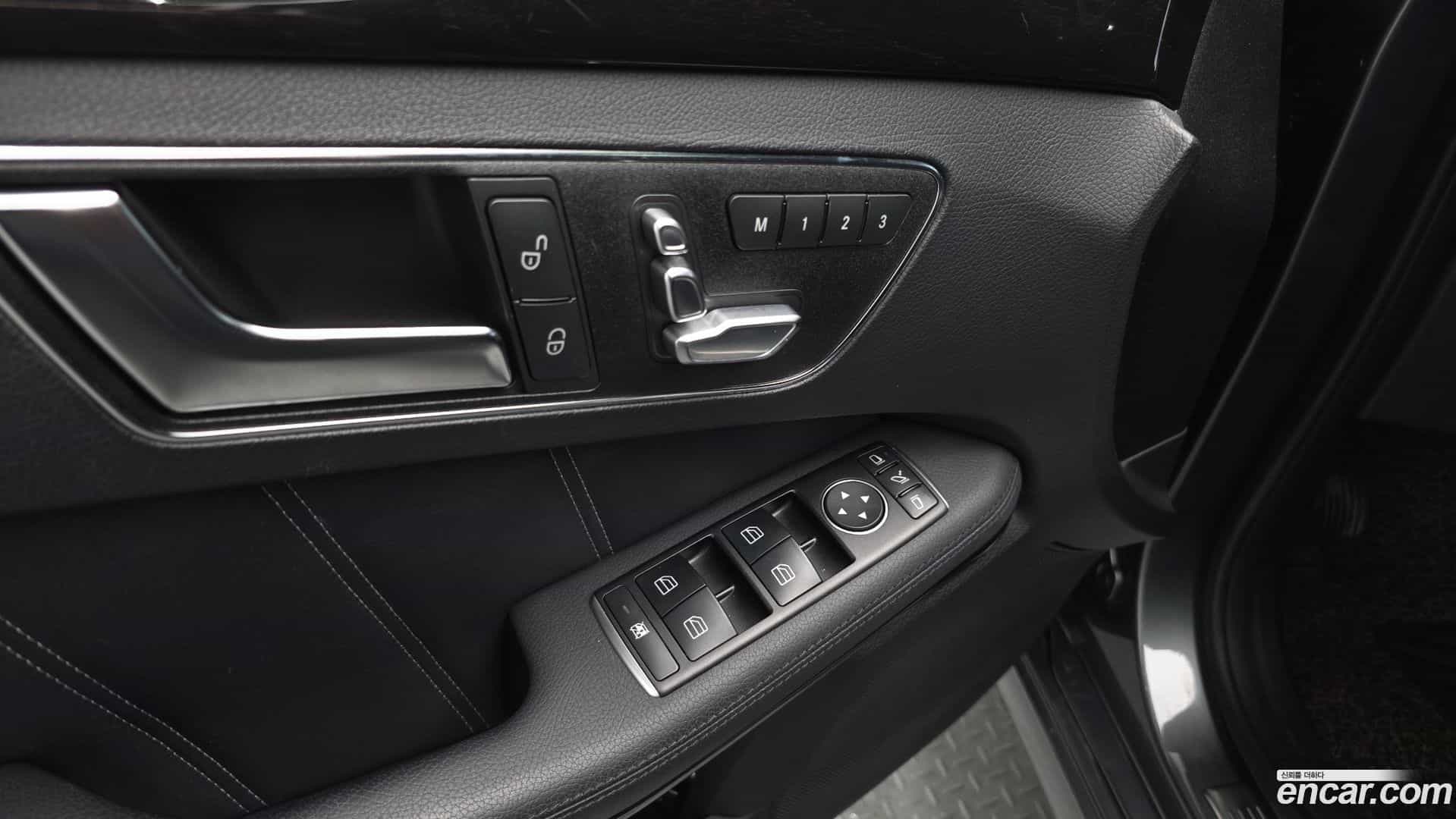 E-Class Mercedes-Benz 2015.7-OPTION-041