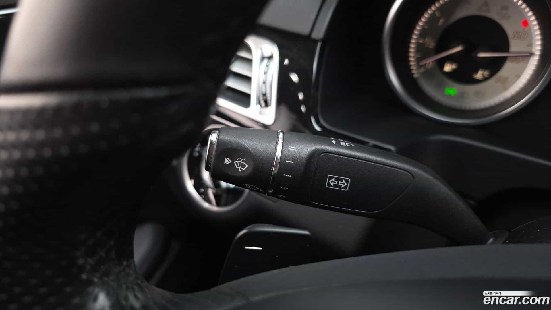 E-Class Mercedes-Benz 2015.7-OPTION-043