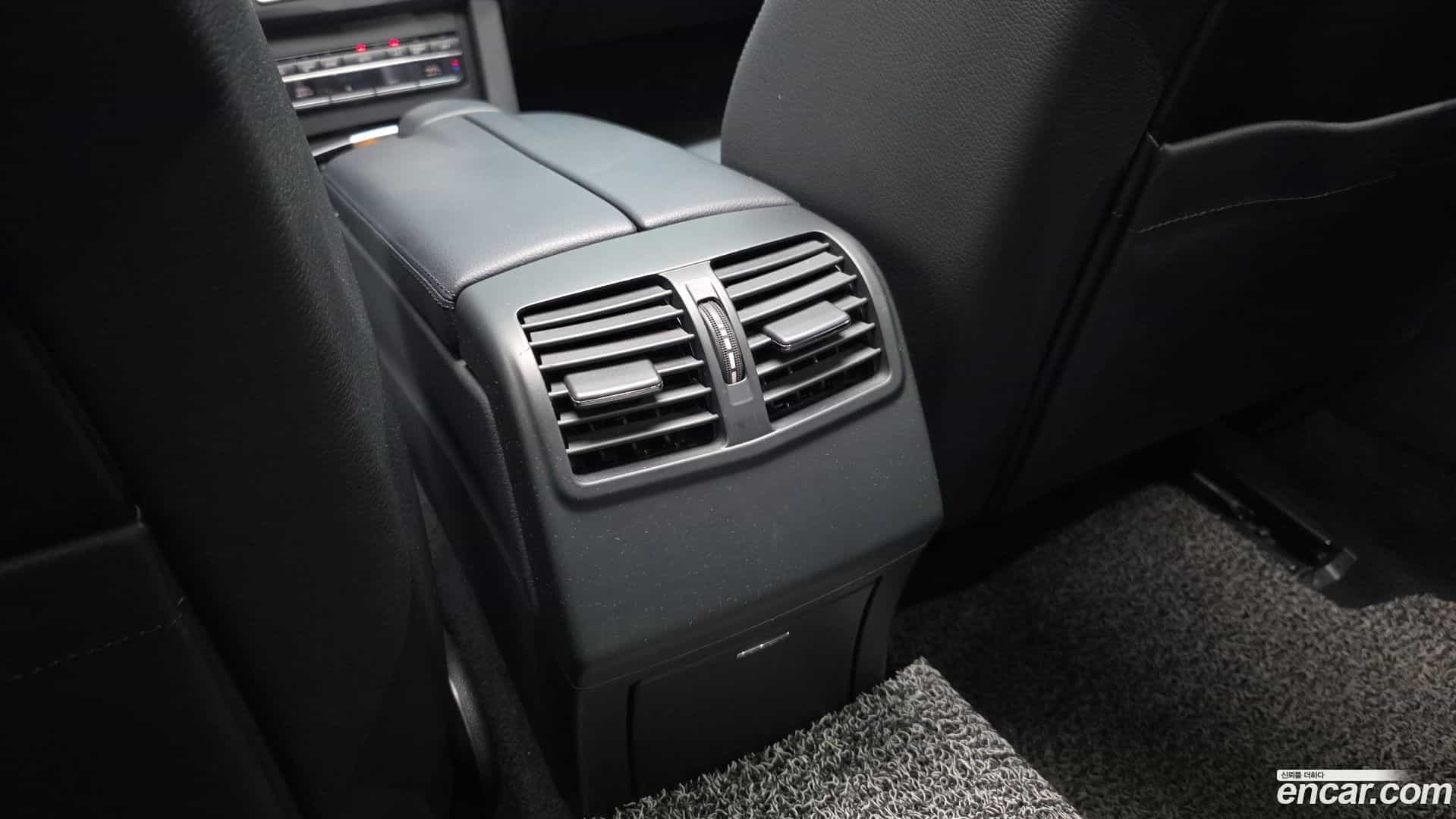 E-Class Mercedes-Benz 2015.7-OPTION-044