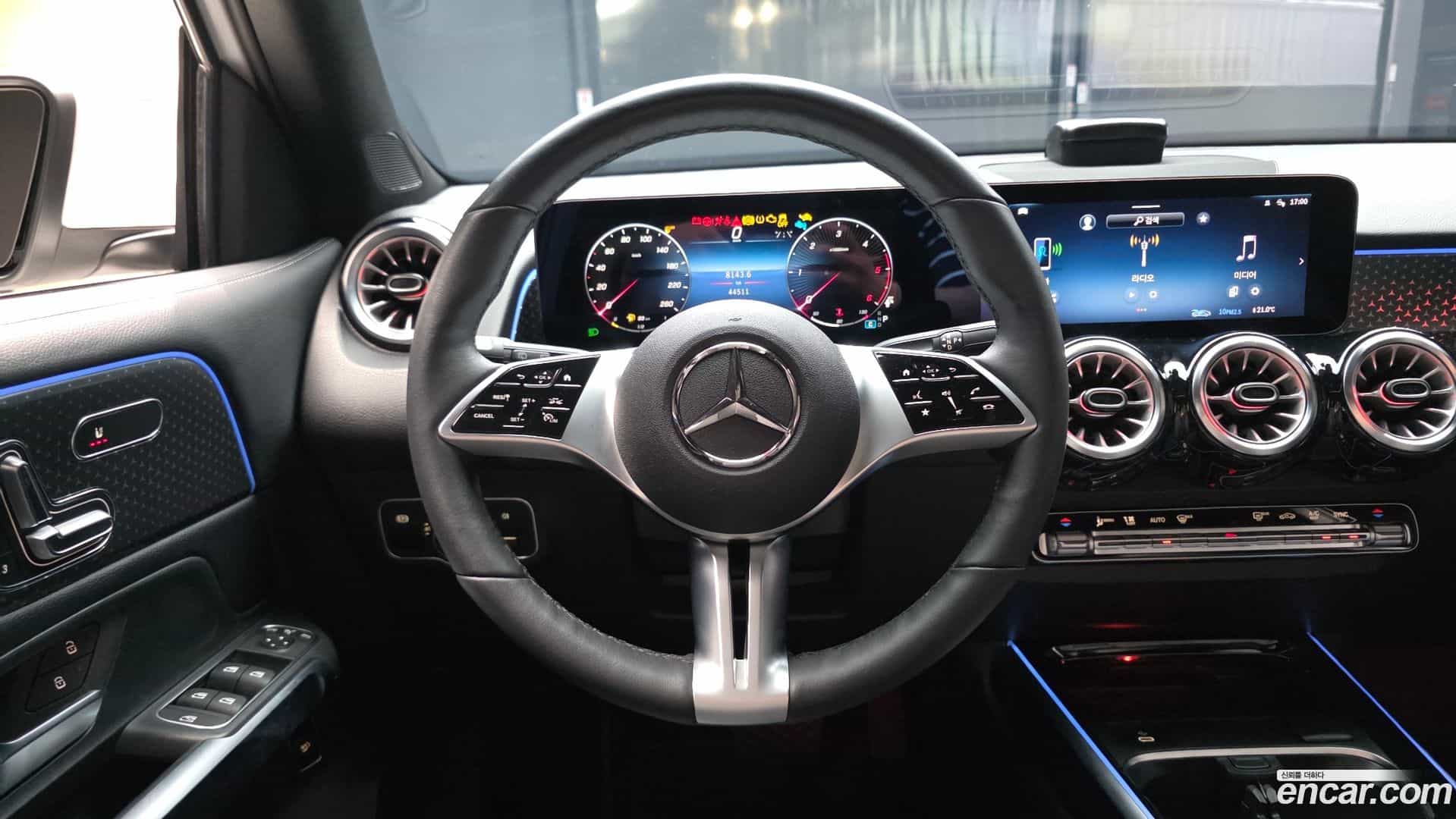 GLB-Class Mercedes-Benz 2024.1-OPTION-017
