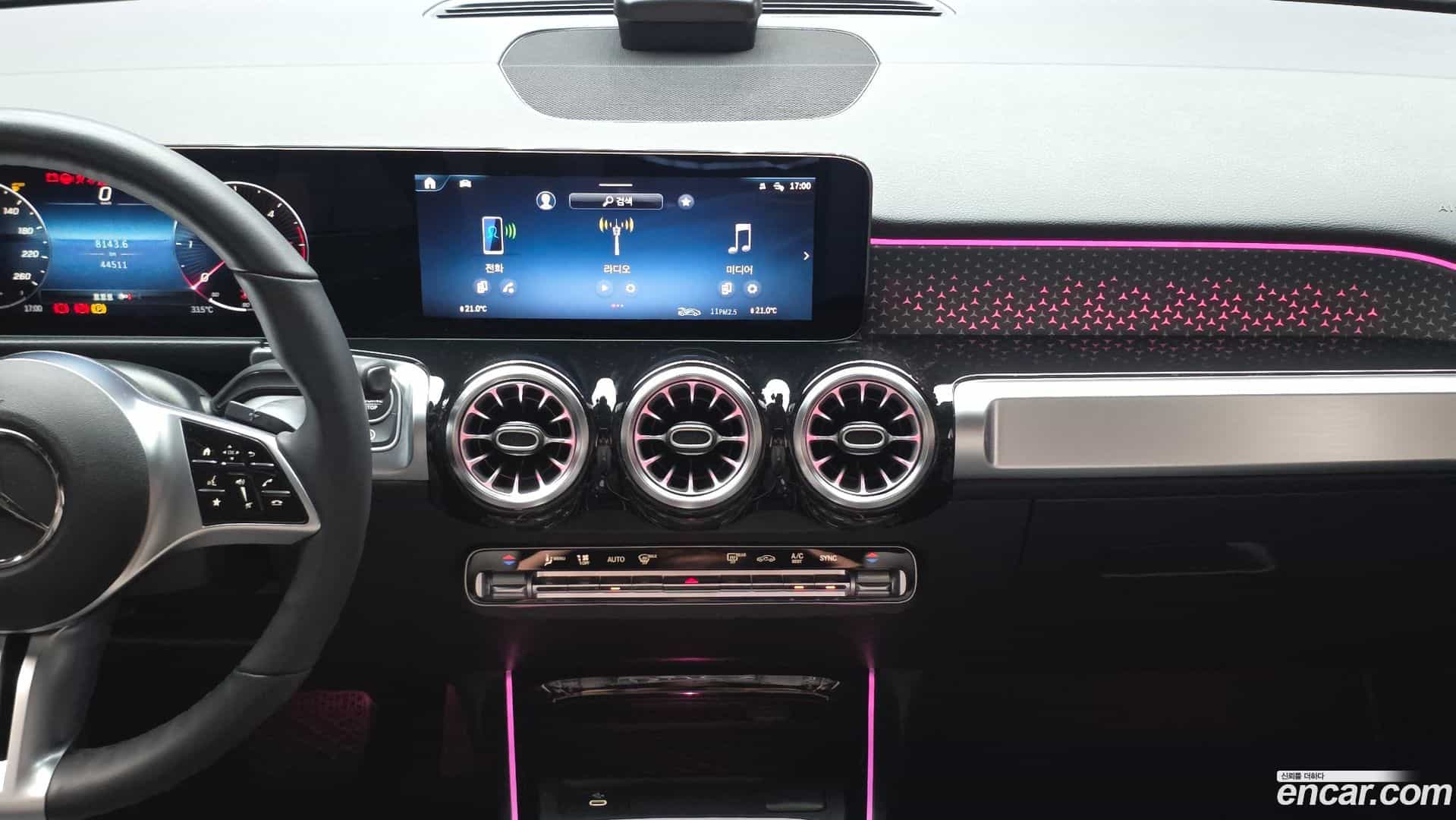 GLB-Class Mercedes-Benz 2024.1-OPTION-018