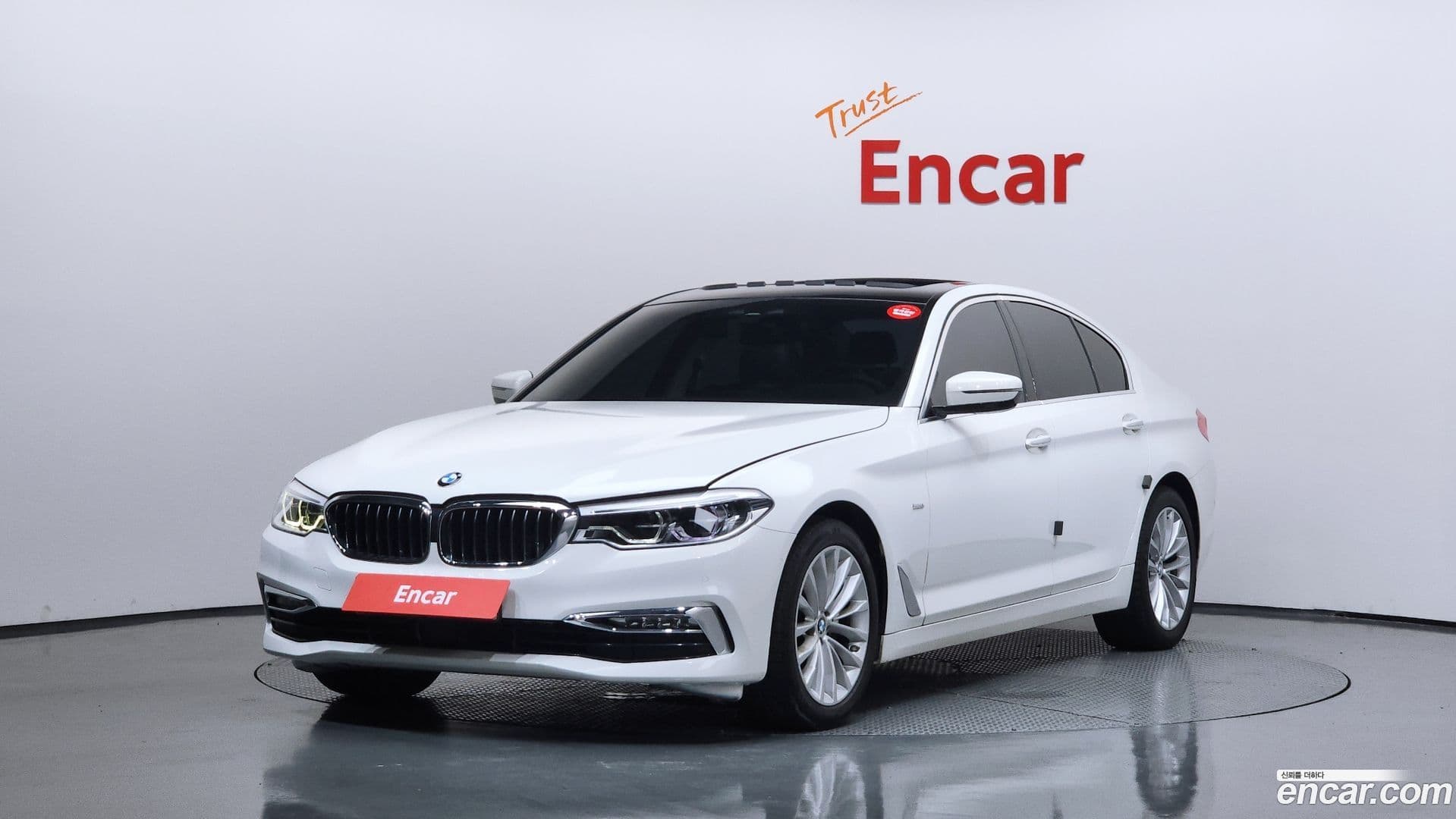 Main__Slider__Photo:5-Series BMW 2017.11-0